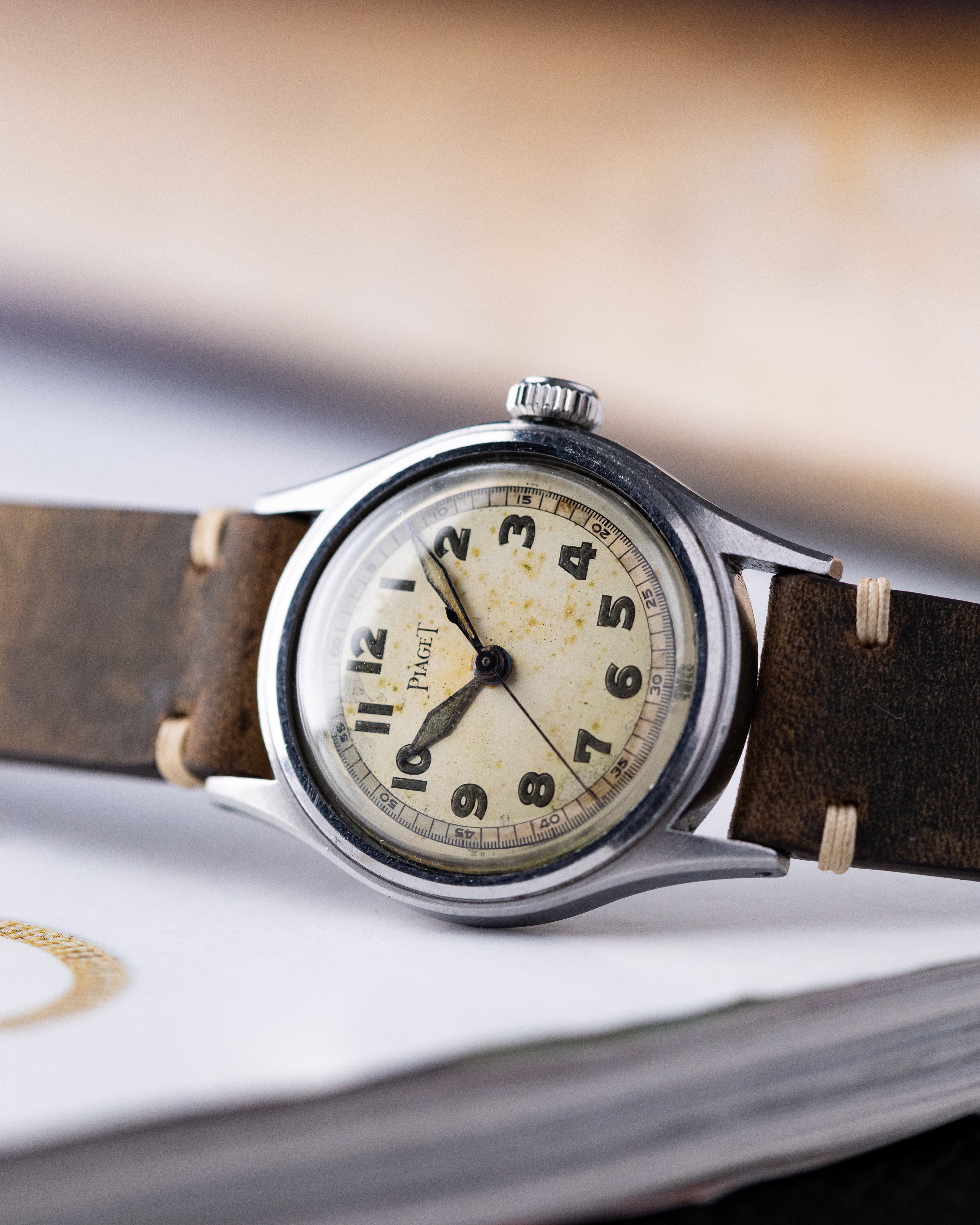 Piaget Ultra Rare Clamshell Case, Cal.1080, Schmitz case from 1950's - DuMarko