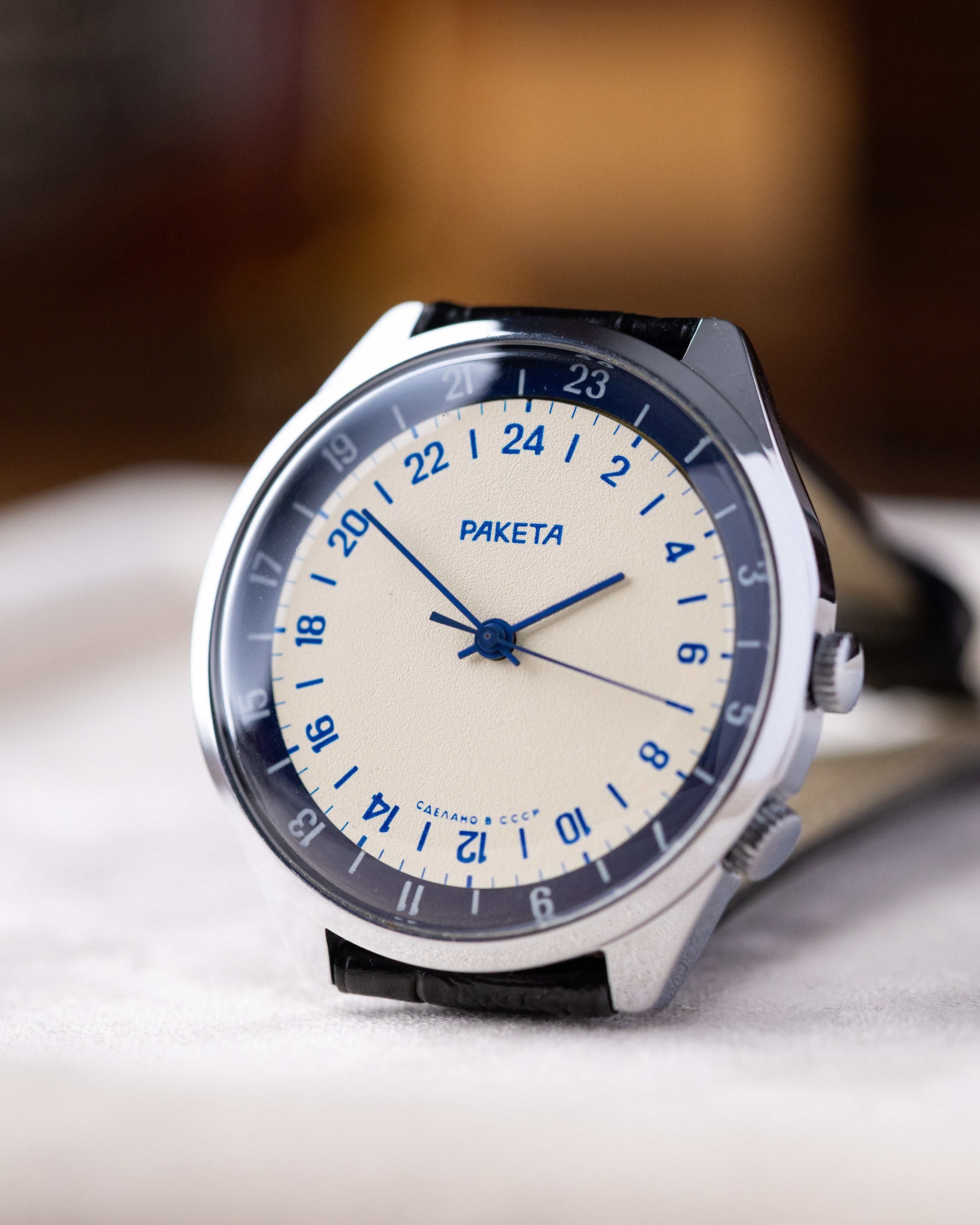 Raketa NOS Vintage watch 24 hours Original dial Oversize case 40 mm from 1970's - DuMarko