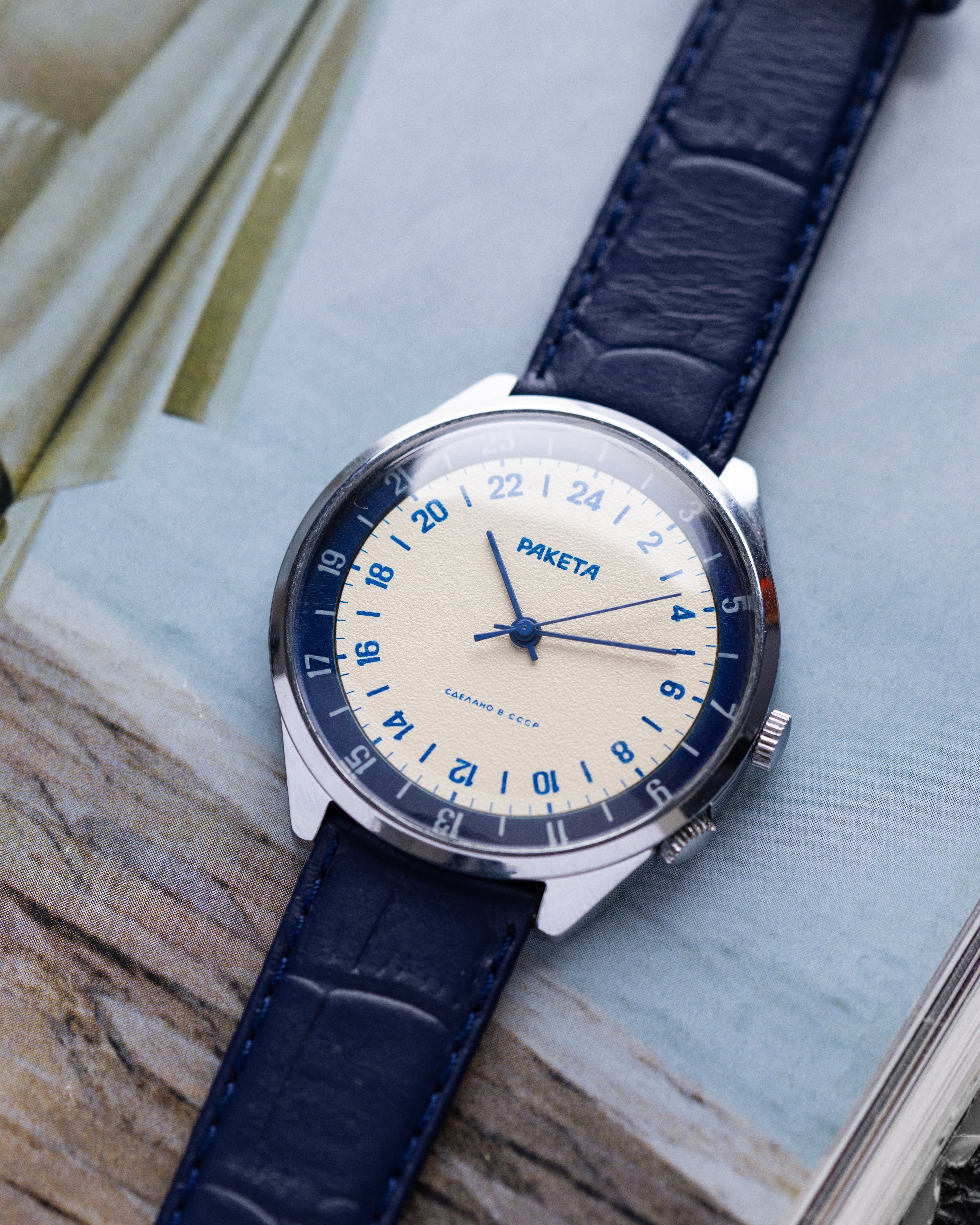 Raketa Vintage watch 24 hours Original dial Oversize case 40 mm from 1970's - DuMarko