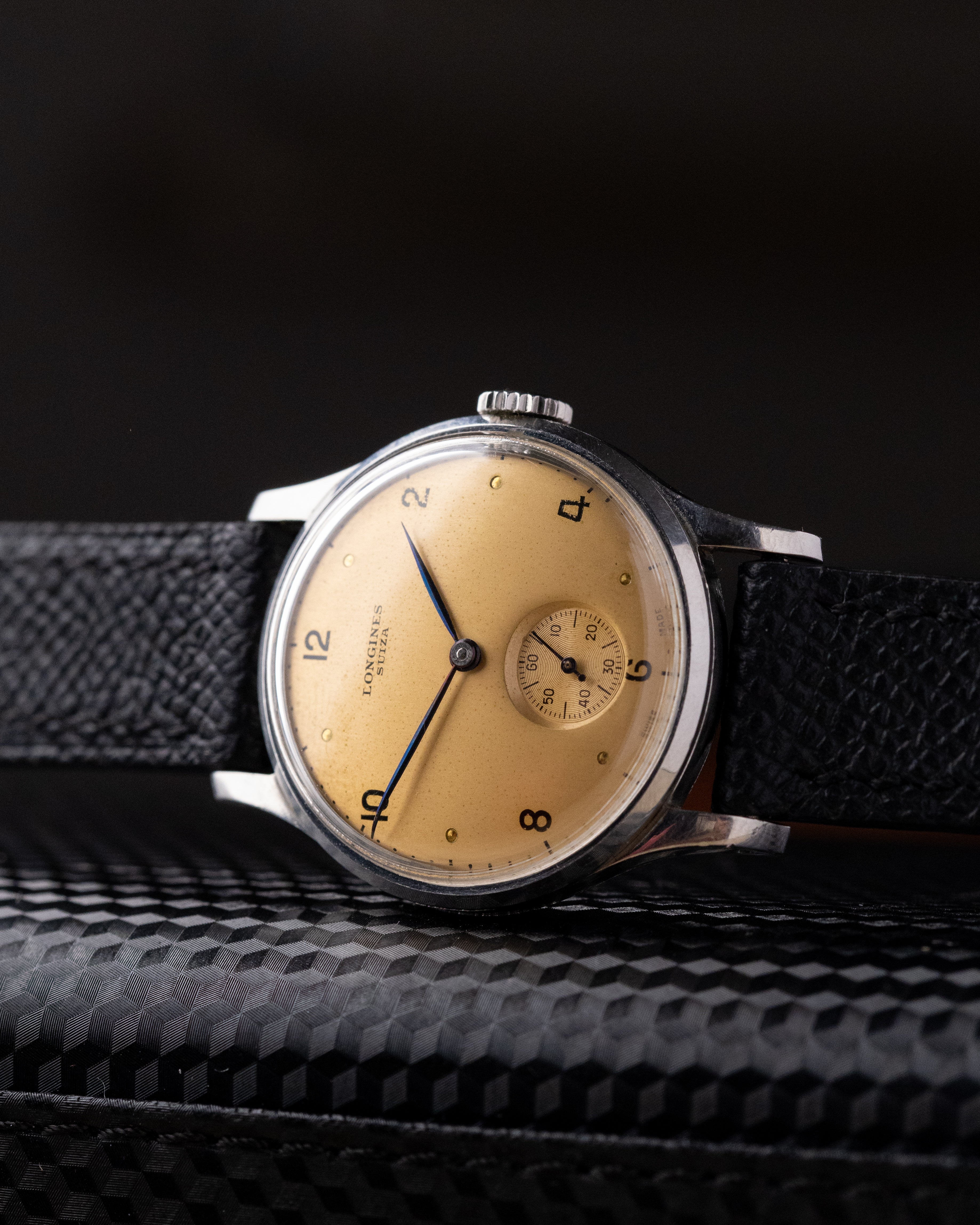 Rare Vintage Longines "Suiza" Swiss Watch, Ref. 23416 - 147, Original Salmon dial from 1946 - DuMarko