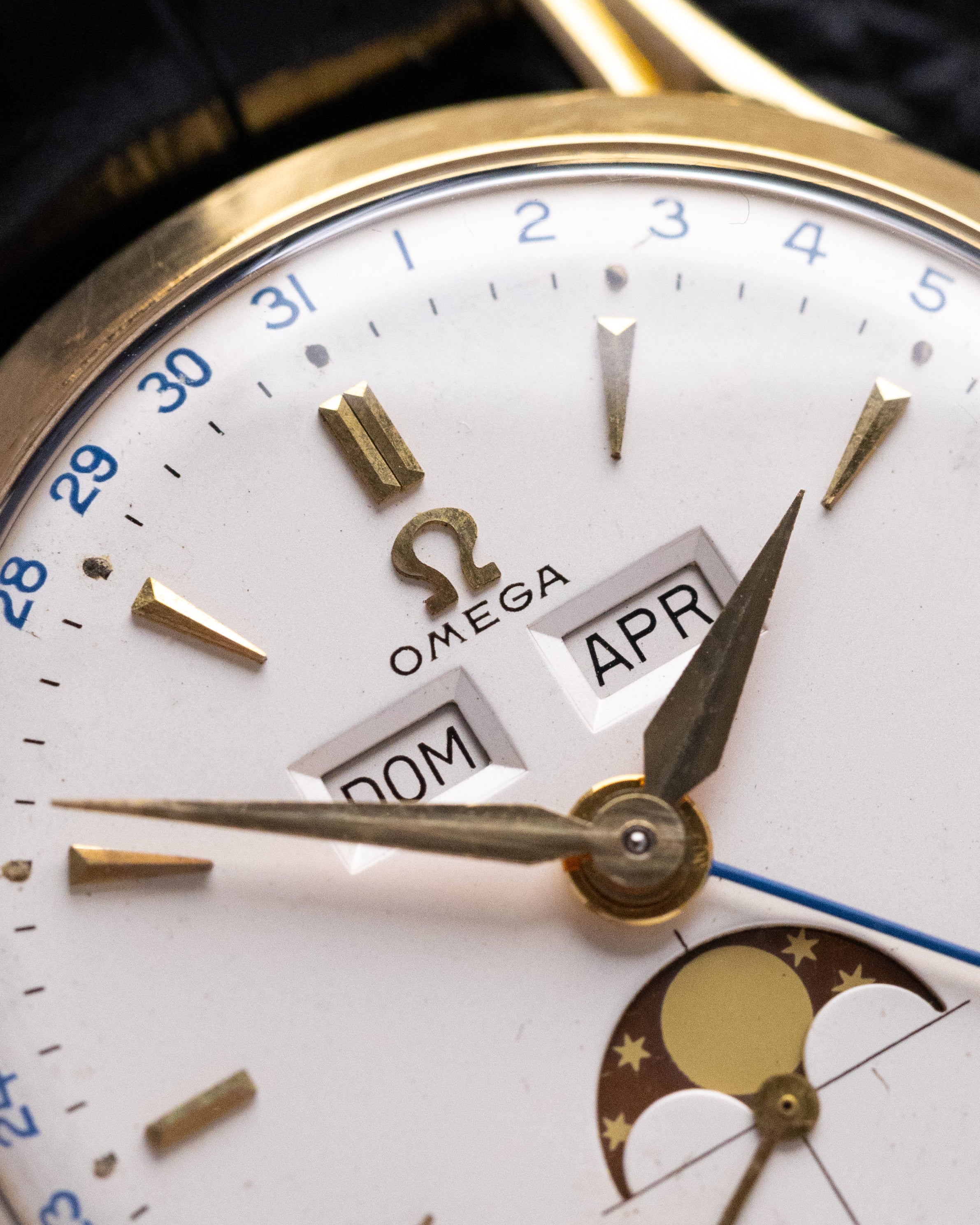 Rare Vintage Omega Cosmic, Swiss Watch, Ref. 2471/2, 18K Solid Gold Case, Triple Calendar Moonphase from 1952 - DuMarko