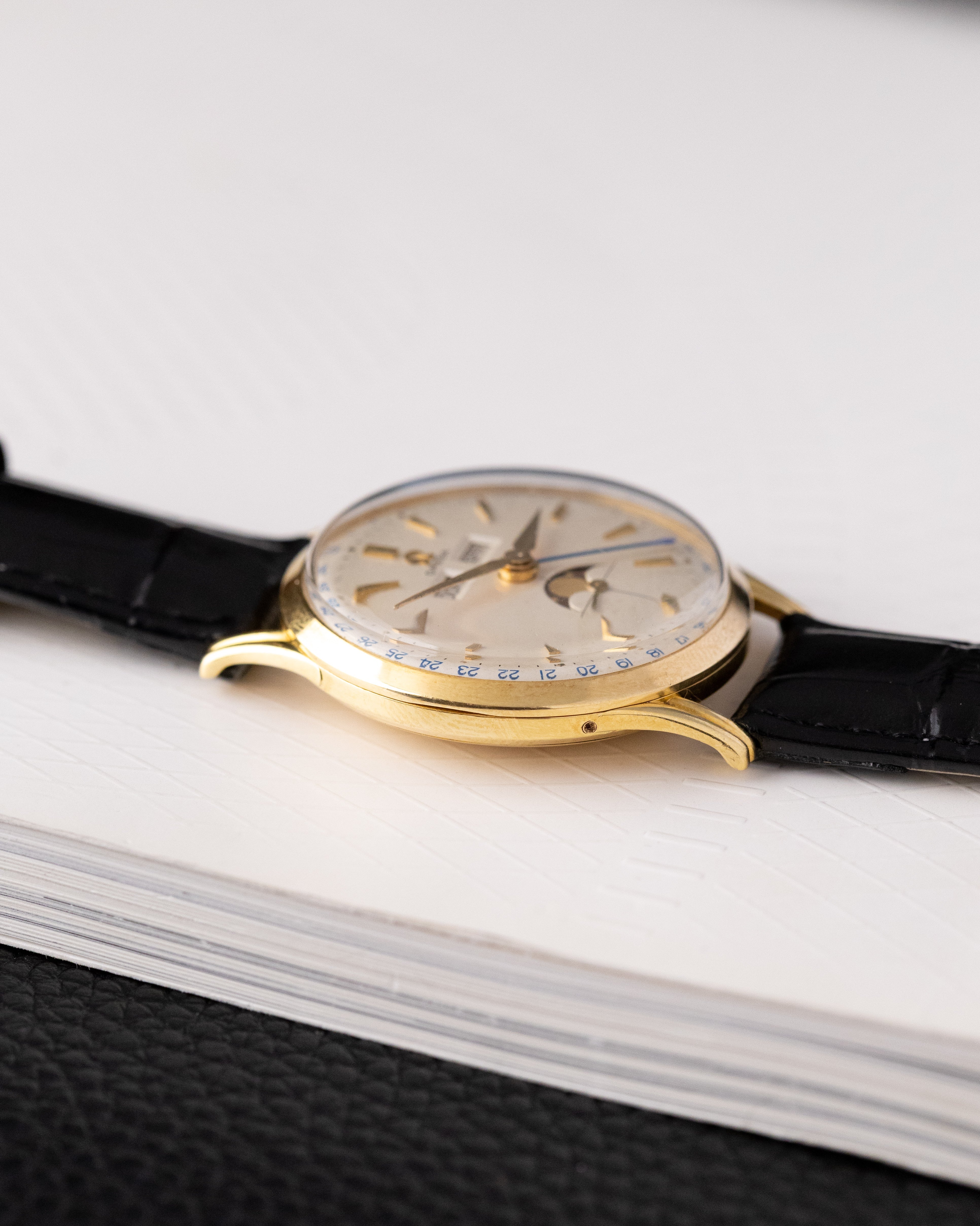 Rare Vintage Omega Cosmic, Swiss Watch, Ref. 2471/2, 18K Solid Gold Case, Triple Calendar Moonphase from 1952 - DuMarko