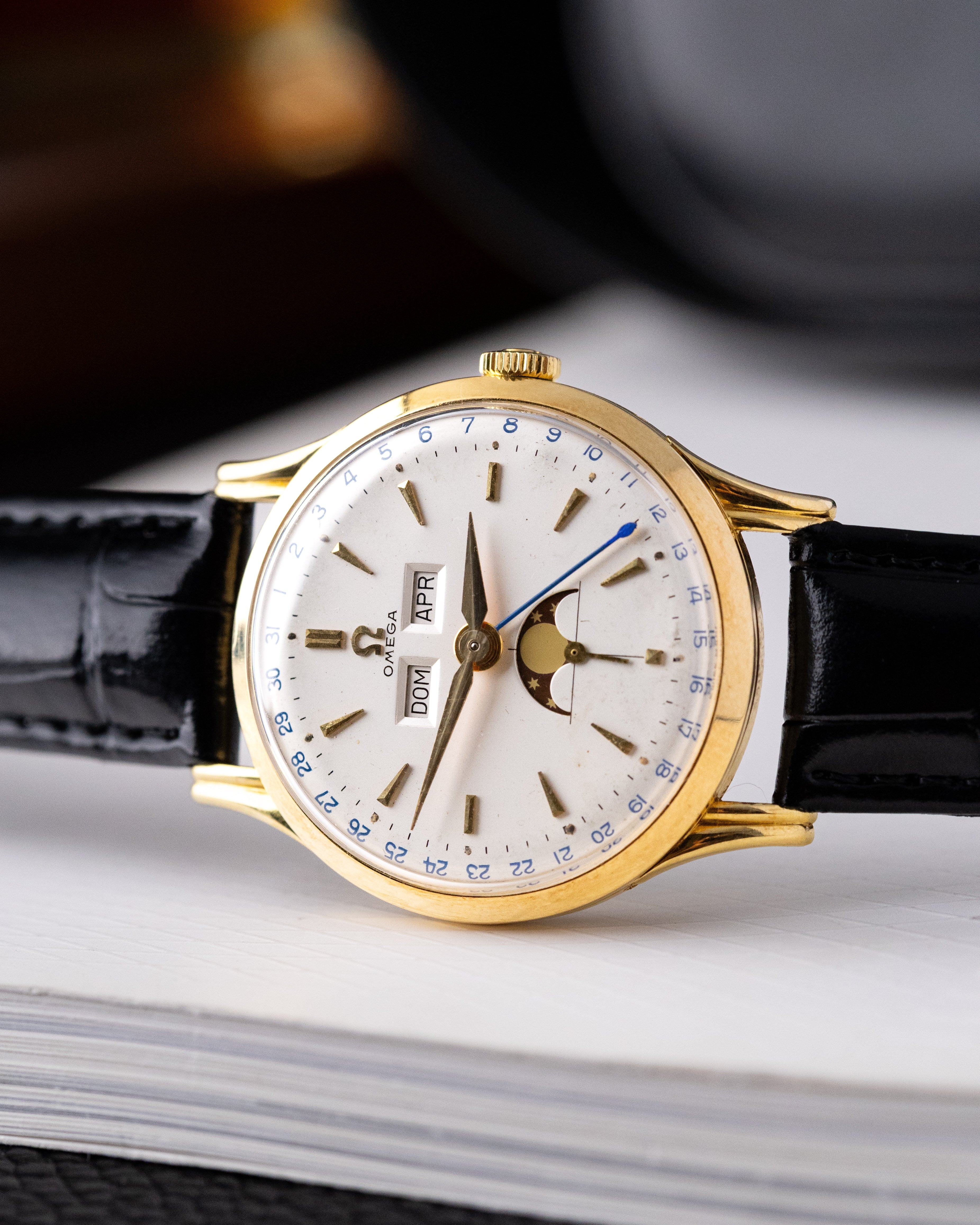 Rare Vintage Omega Cosmic, Swiss Watch, Ref. 2471/2, 18K Solid Gold Case, Triple Calendar Moonphase from 1952 - DuMarko