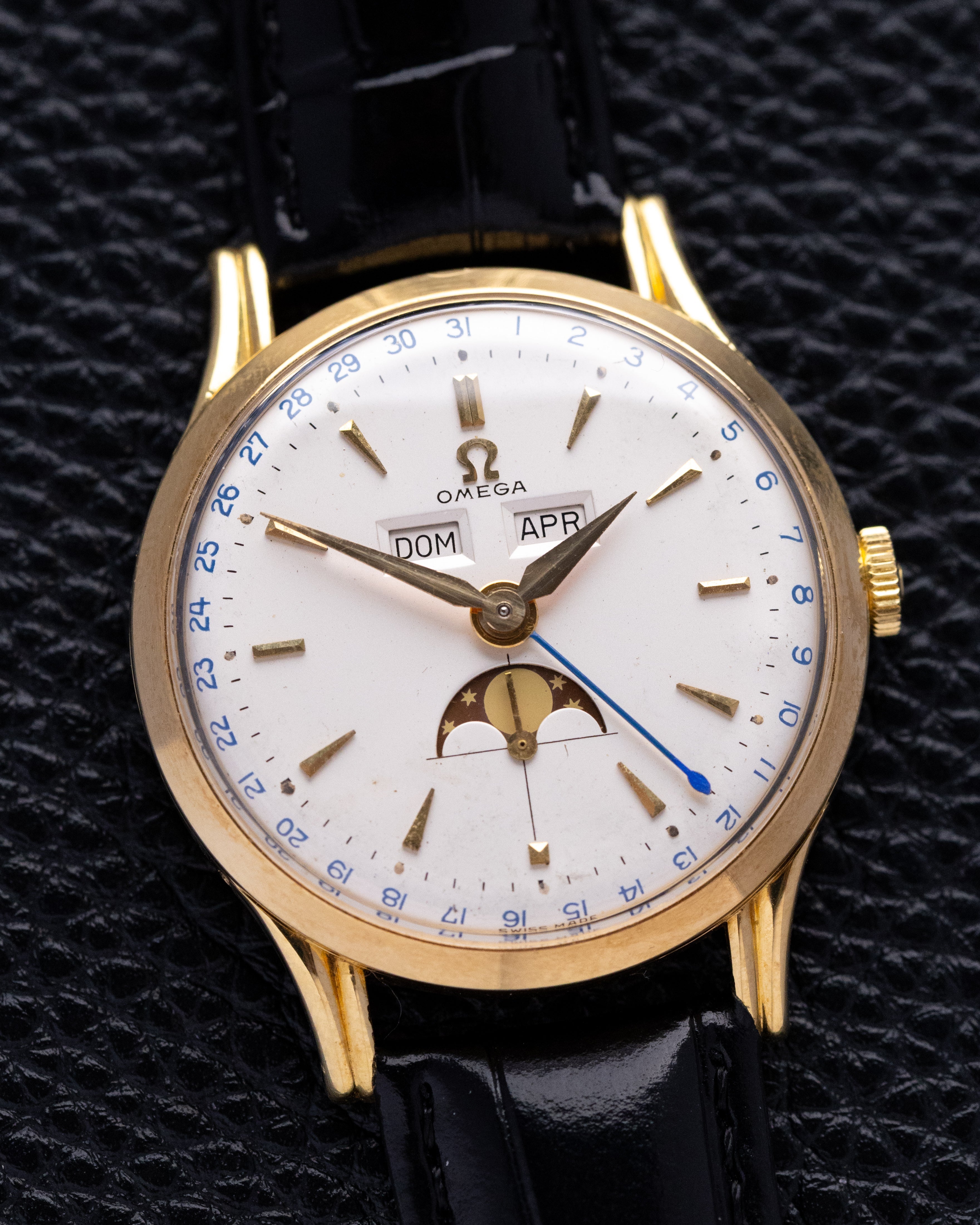 Rare Vintage Omega Cosmic, Swiss Watch, Ref. 2471/2, 18K Solid Gold Case, Triple Calendar Moonphase from 1952 - DuMarko