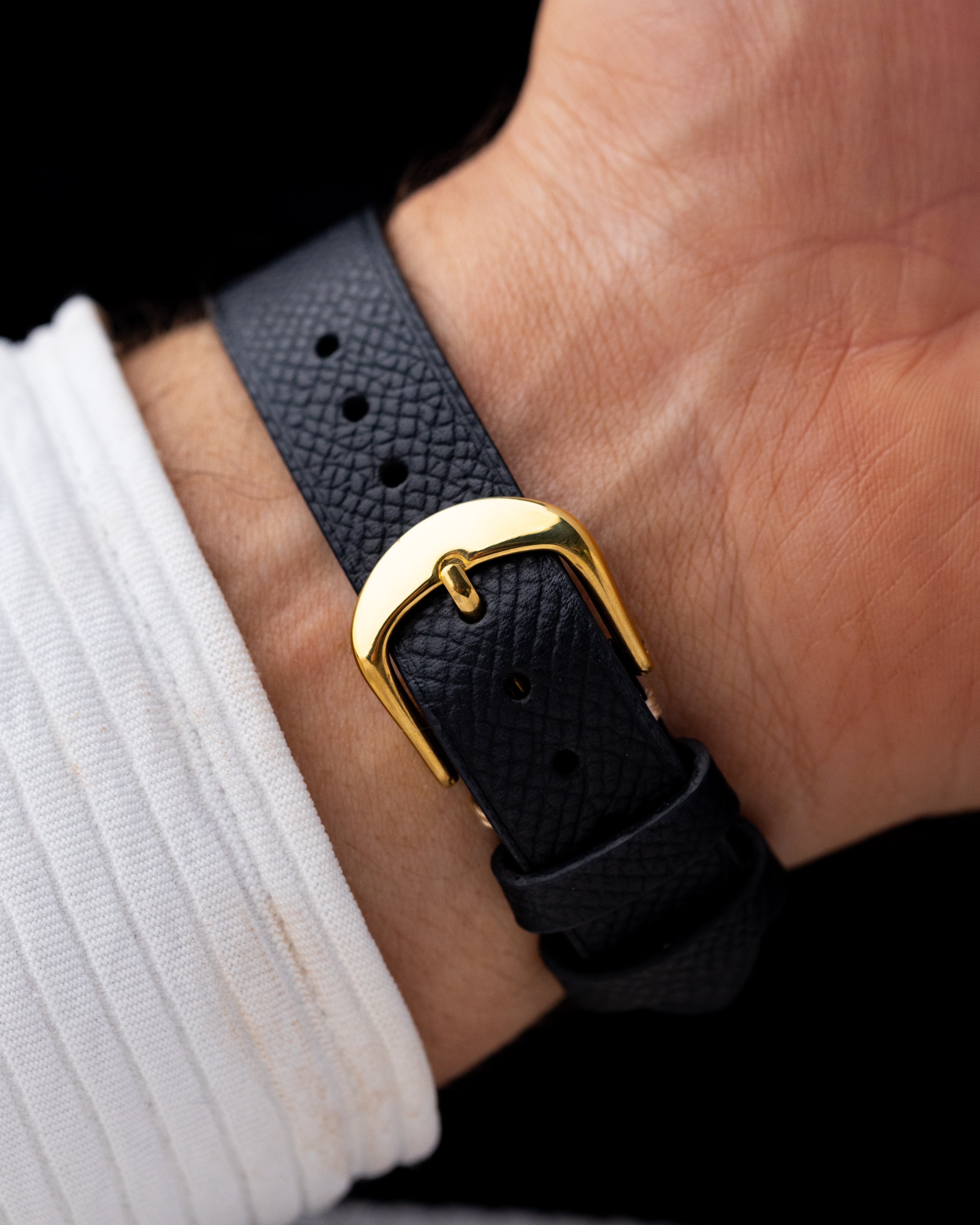 Rare Vintage Vostok Soviet Watch, Black Crosshair Dial, Date window from 1970's - DuMarko