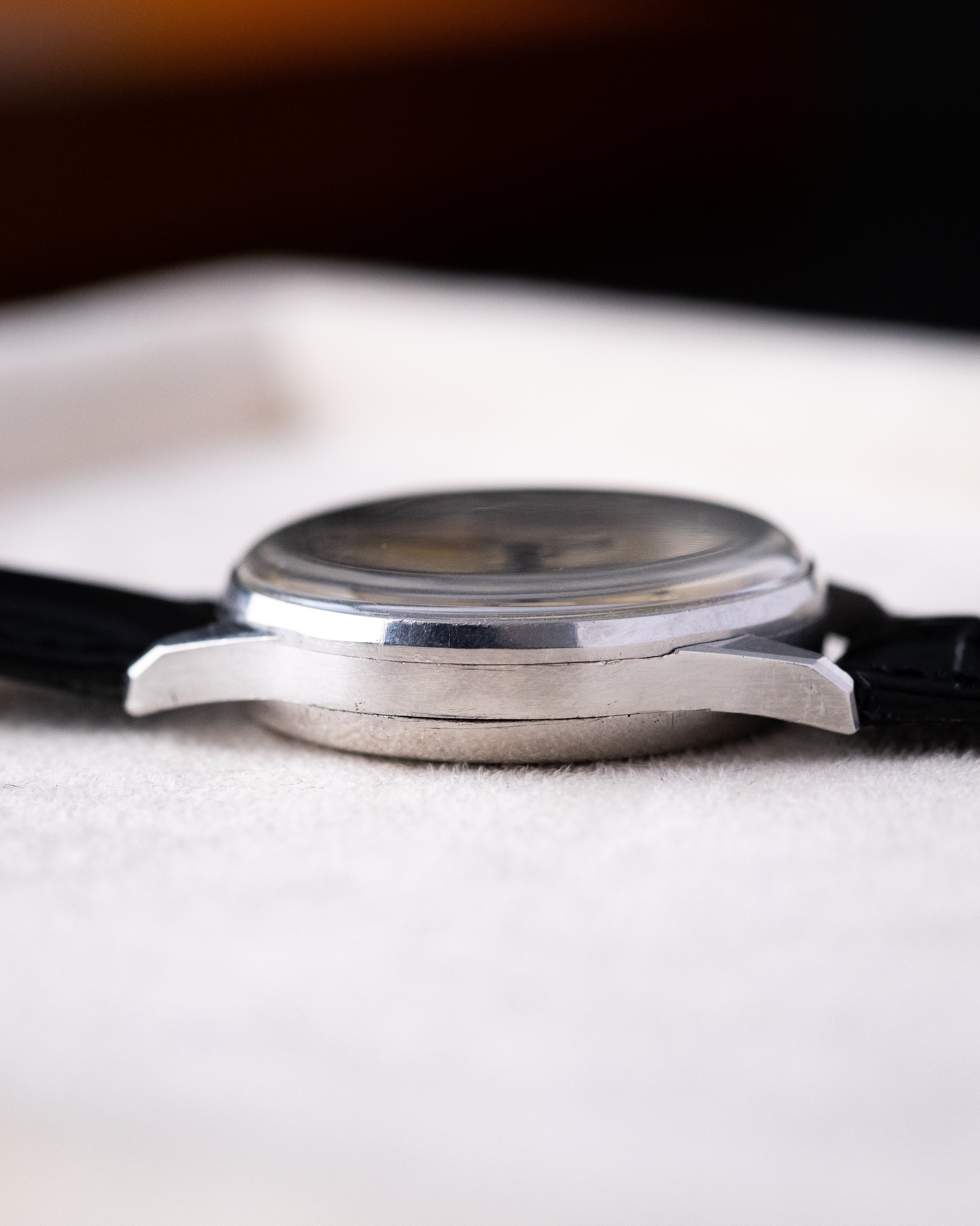 Rare Vintage Zenith/Universal Genève Compax Chronograph, Ref. 22510, Cal. 156, Tri - Register, Cream Patina Dial from 1940s - DuMarko