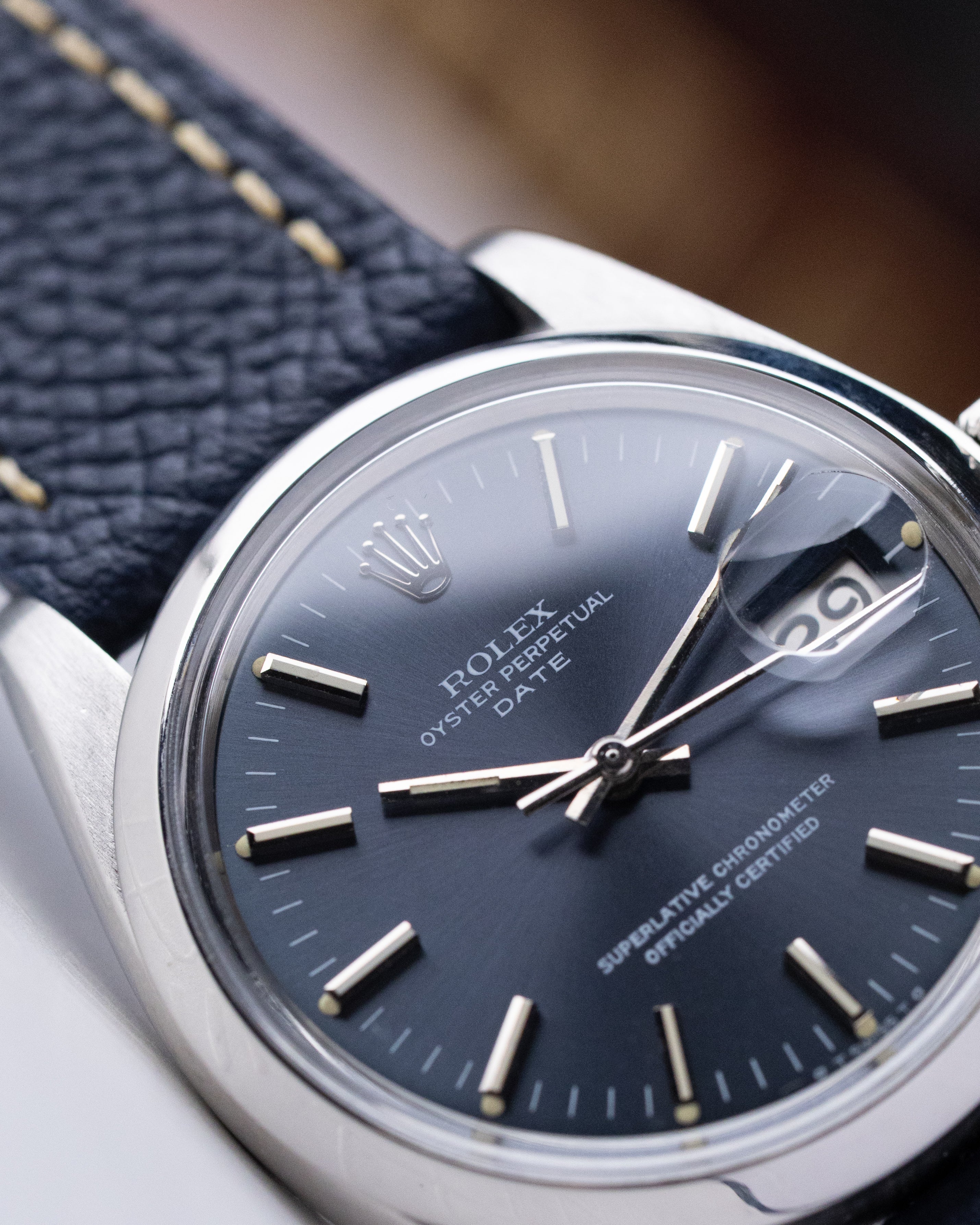 Rolex Vintage Oyster Perpetual Date Ref. 1500, Blue Sunburst Dial, Caliber 1520 from 1970's - DuMarko