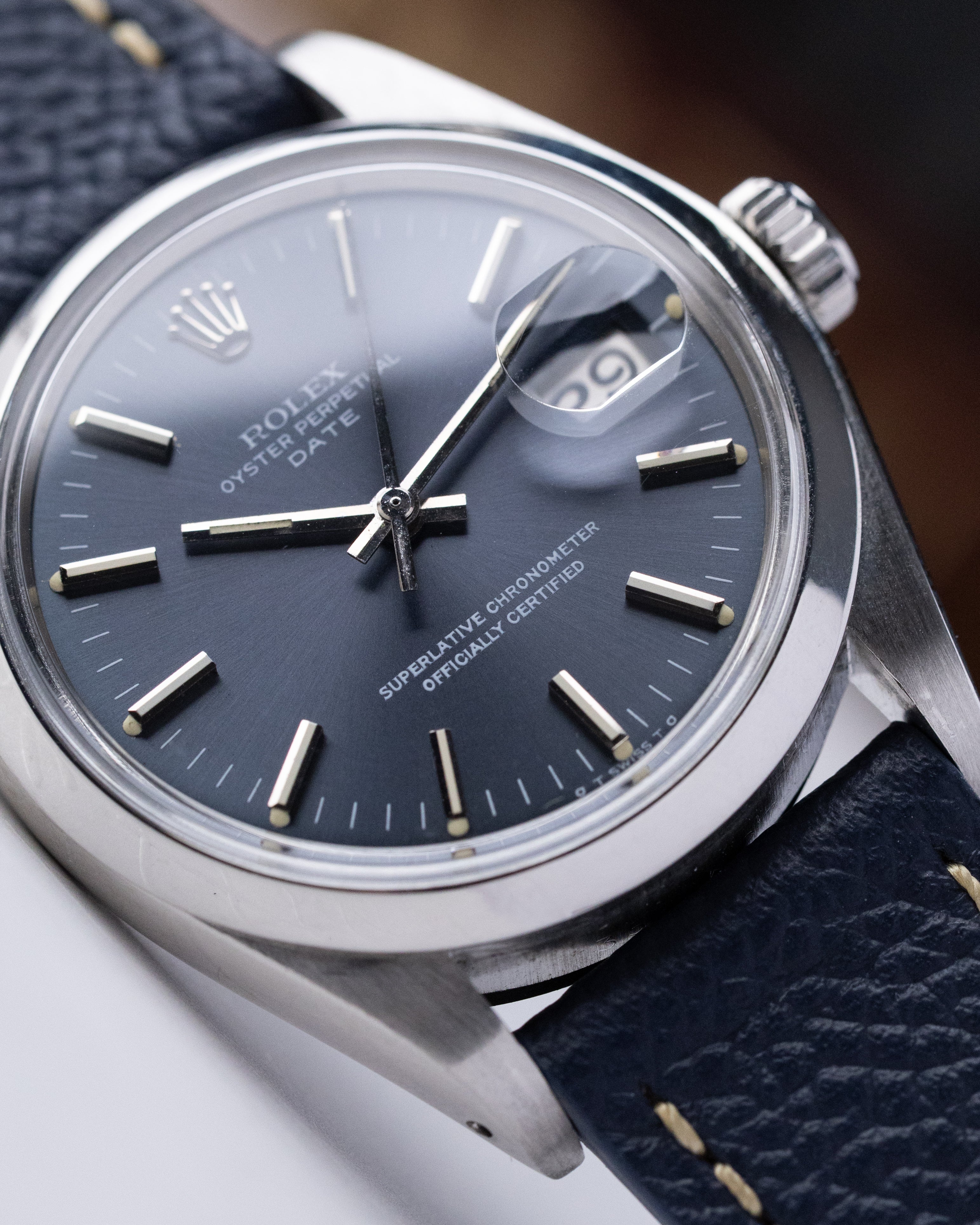 Rolex Vintage Oyster Perpetual Date Ref. 1500, Blue Sunburst Dial, Caliber 1520 from 1970's - DuMarko