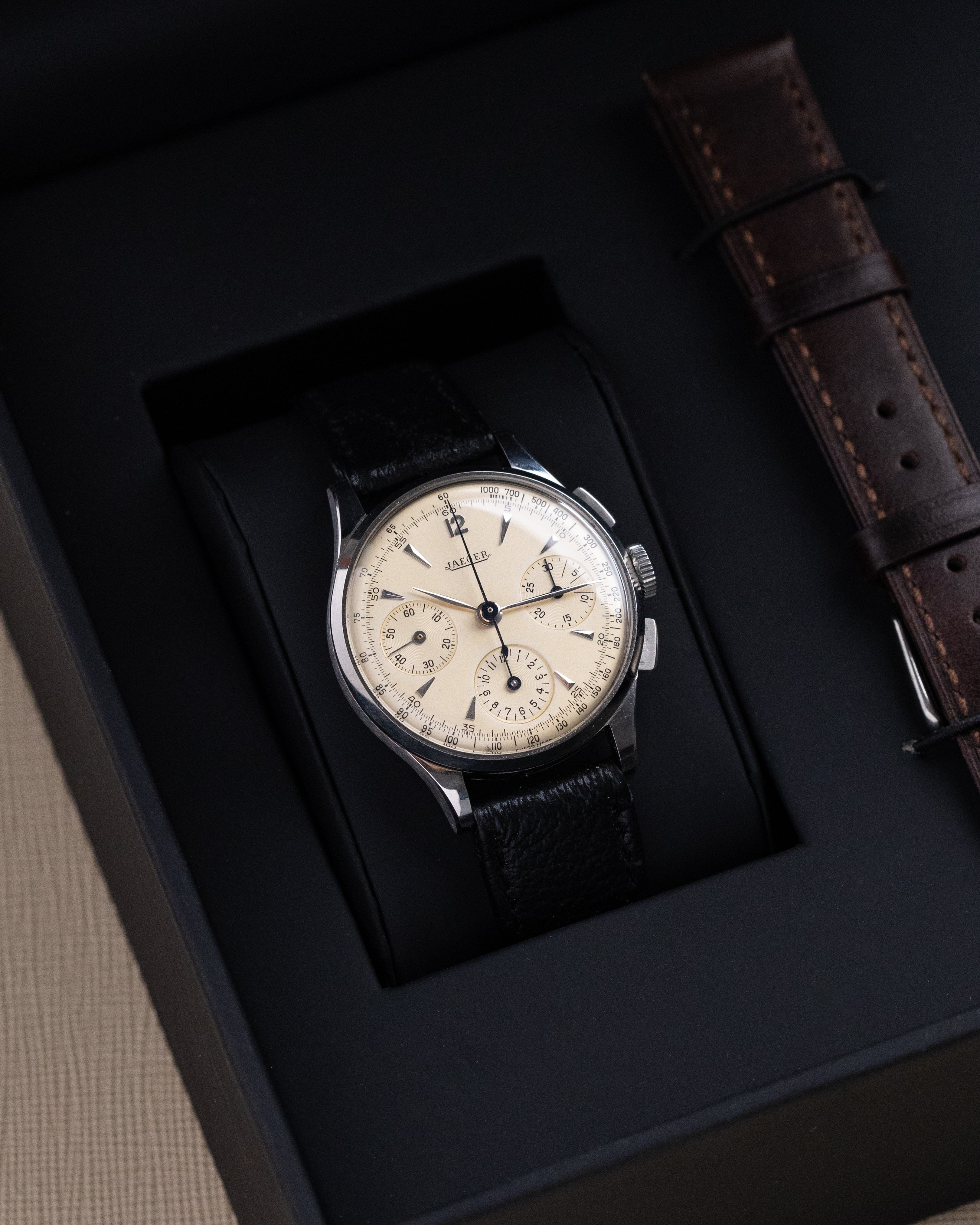 Vintage Jaeger - LeCoultre Chronograph, Steel Case, Ref. 22493, Cal. UG 285 from 1940's - DuMarko