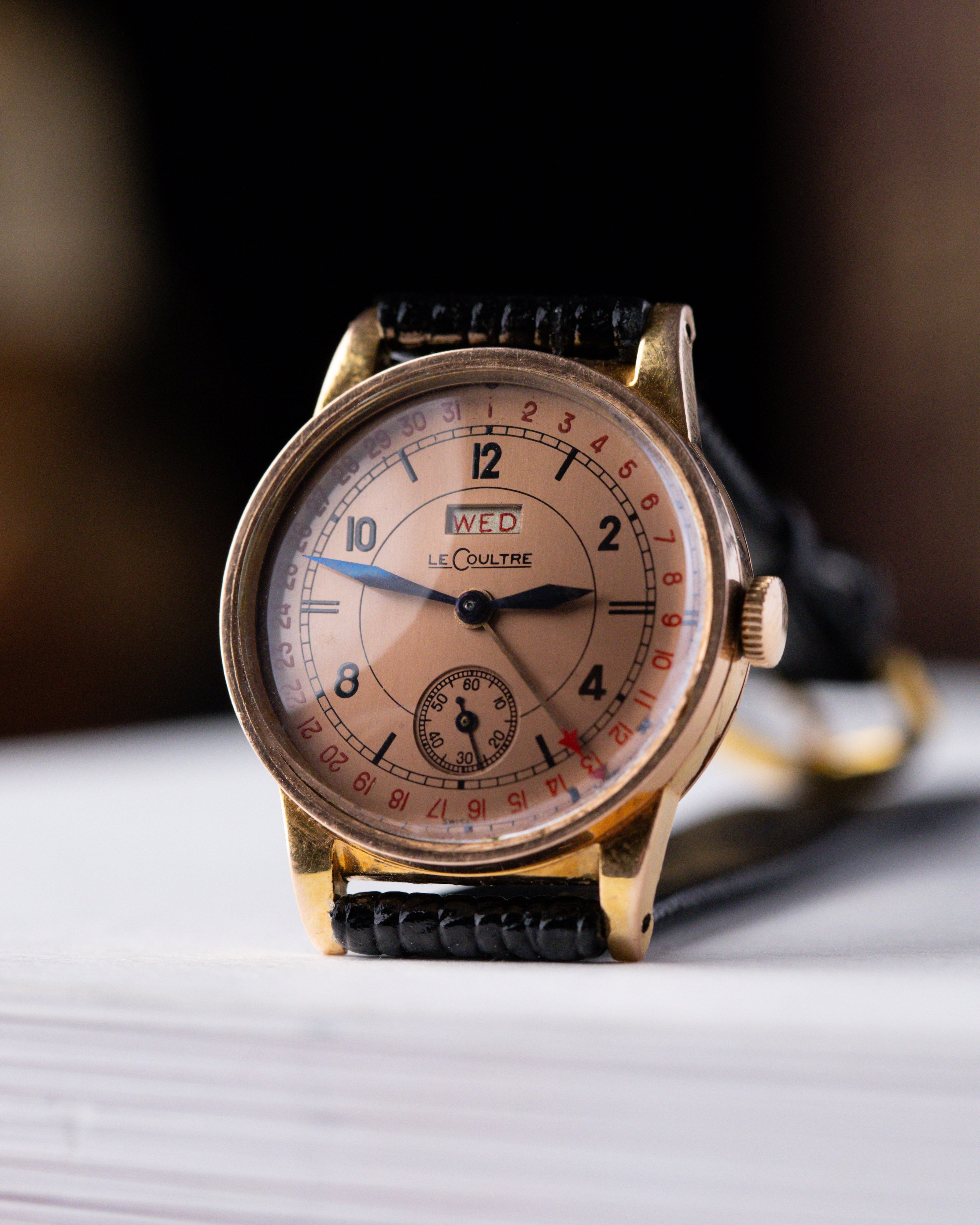 Vintage Jaeger - LeCoultre Duo Date Pointer Ref. 2701, Cal. 412, Salmon Railroad Dial, 14k Rose Gold Filled, 1940s, Original Box - DuMarko