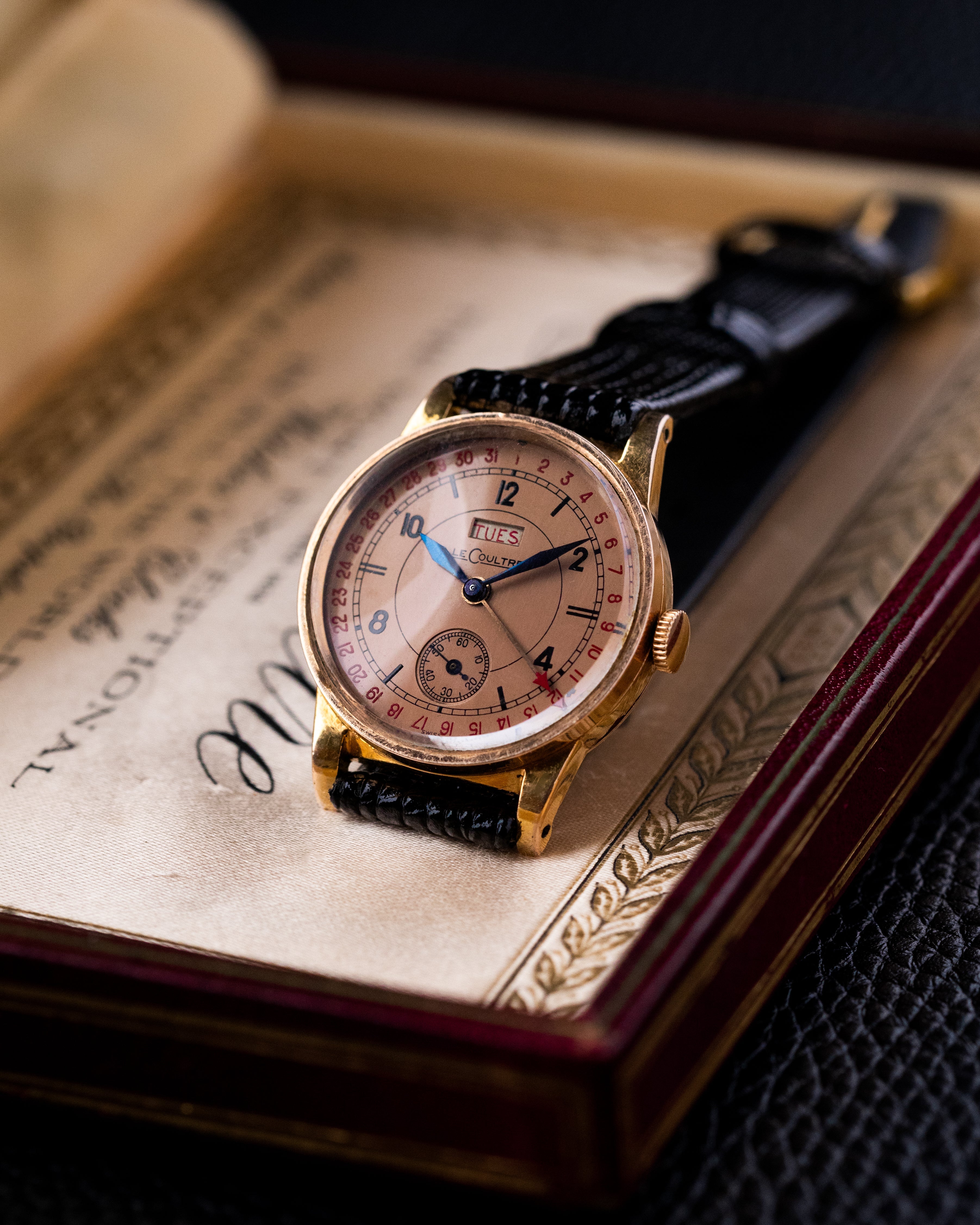 Vintage Jaeger - LeCoultre Duo Date Pointer Ref. 2701, Cal. 412, Salmon Railroad Dial, 14k Rose Gold Filled, 1940s, Original Box - DuMarko