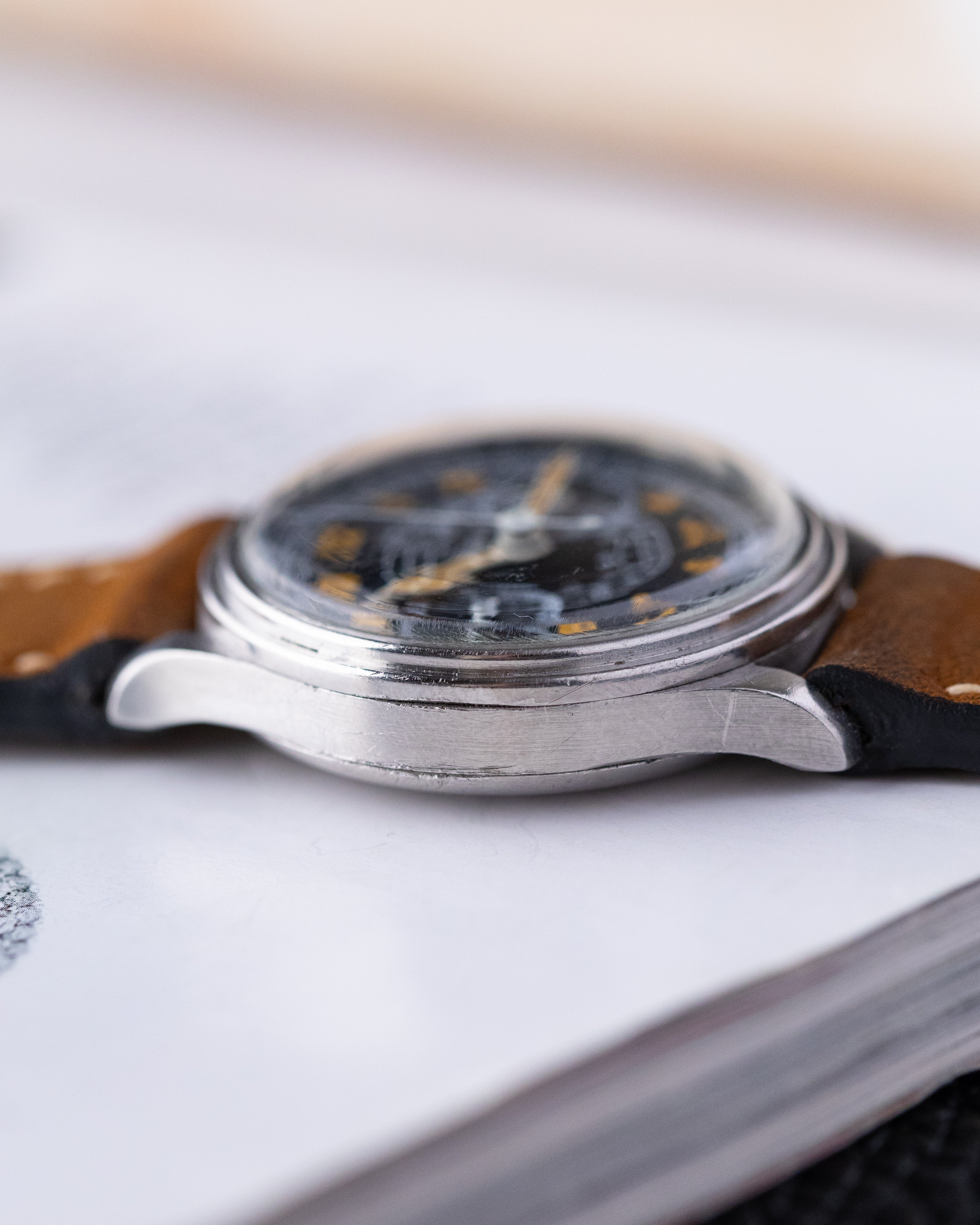 Vintage Lemania Monopusher Chronograph Cal. 15TL/33.3, Swiss Made from 1940's - DuMarko