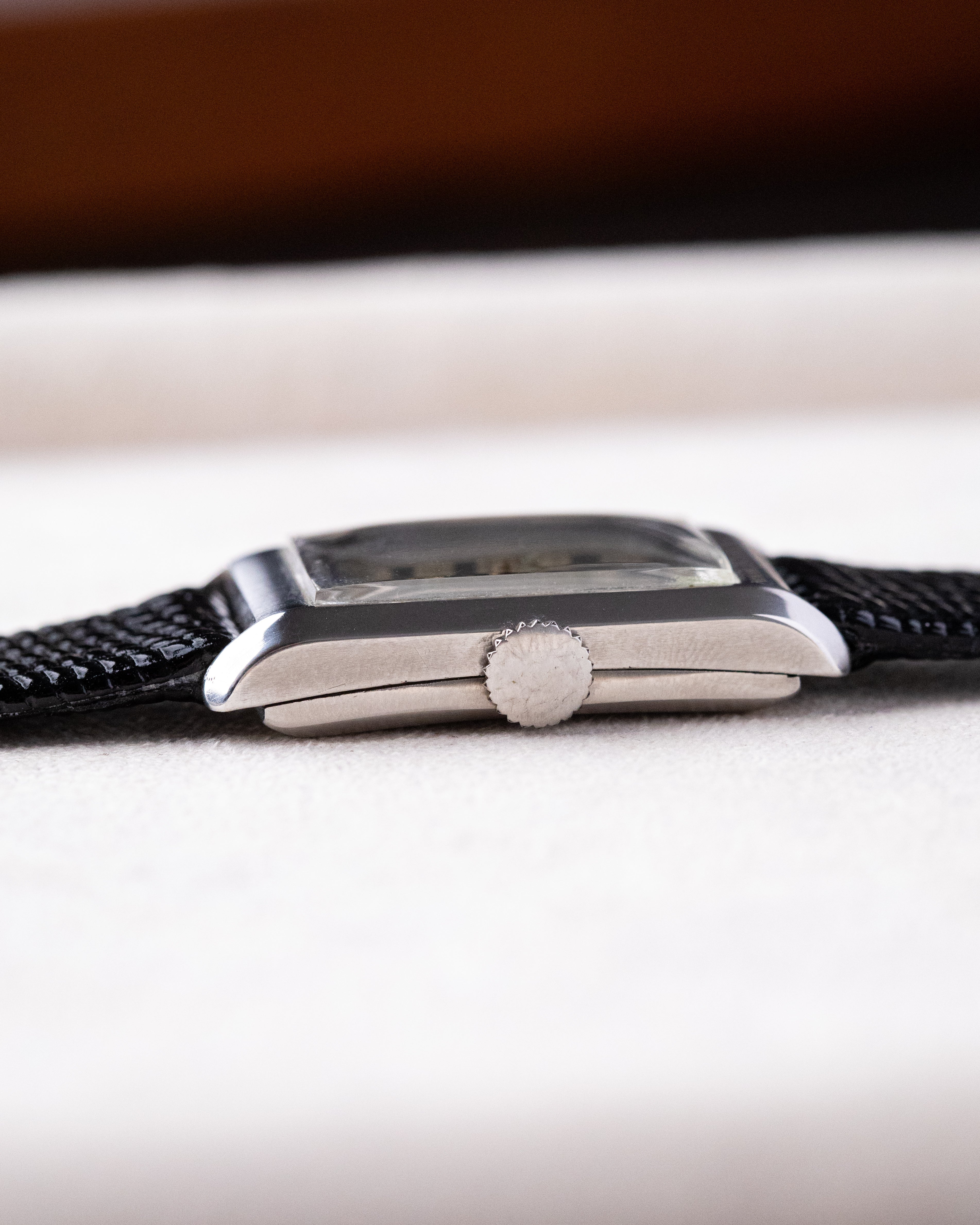 Vintage Longines Art Deco Tank, Black Gilt dial, Swiss Made Cal. 2517 from 1938 - DuMarko