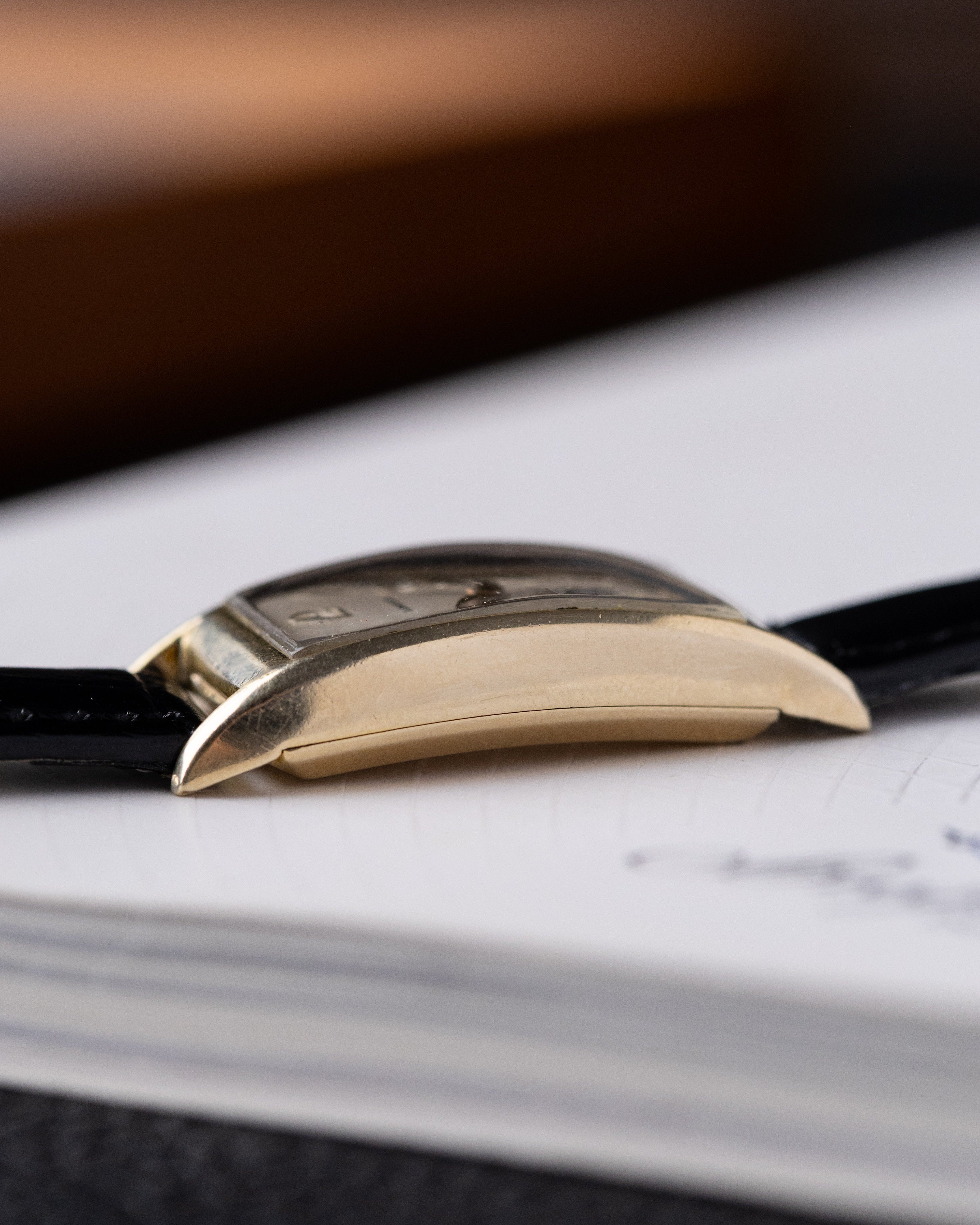 Vintage Longines Art Deco Tank, Breguet numerals, Cal. 9L, Gold - filled tonneau case from 1940's - DuMarko