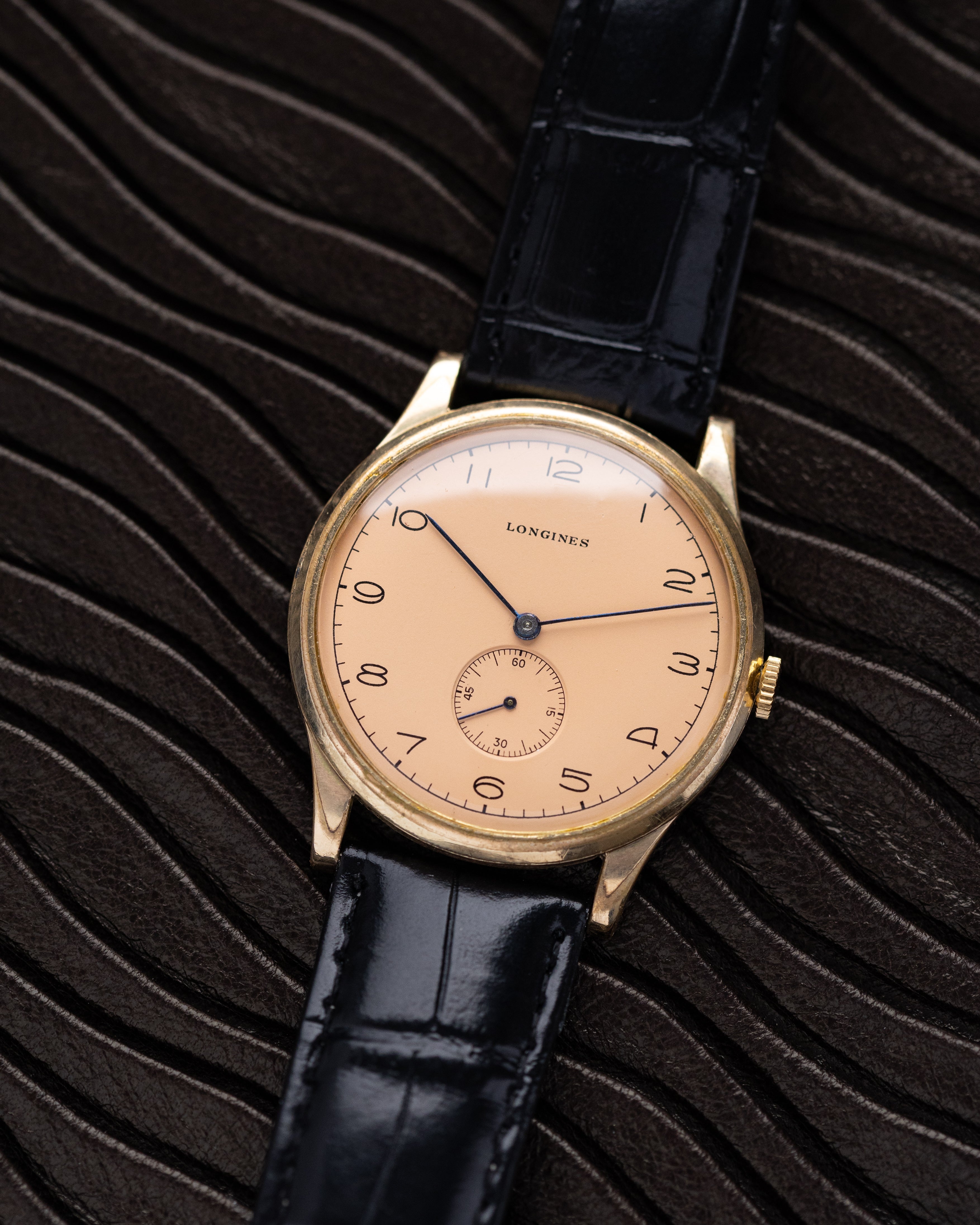 Vintage Longines Salmon Dial, Oversize 37,5 mm case, Art Deco watch from 1940s - DuMarko