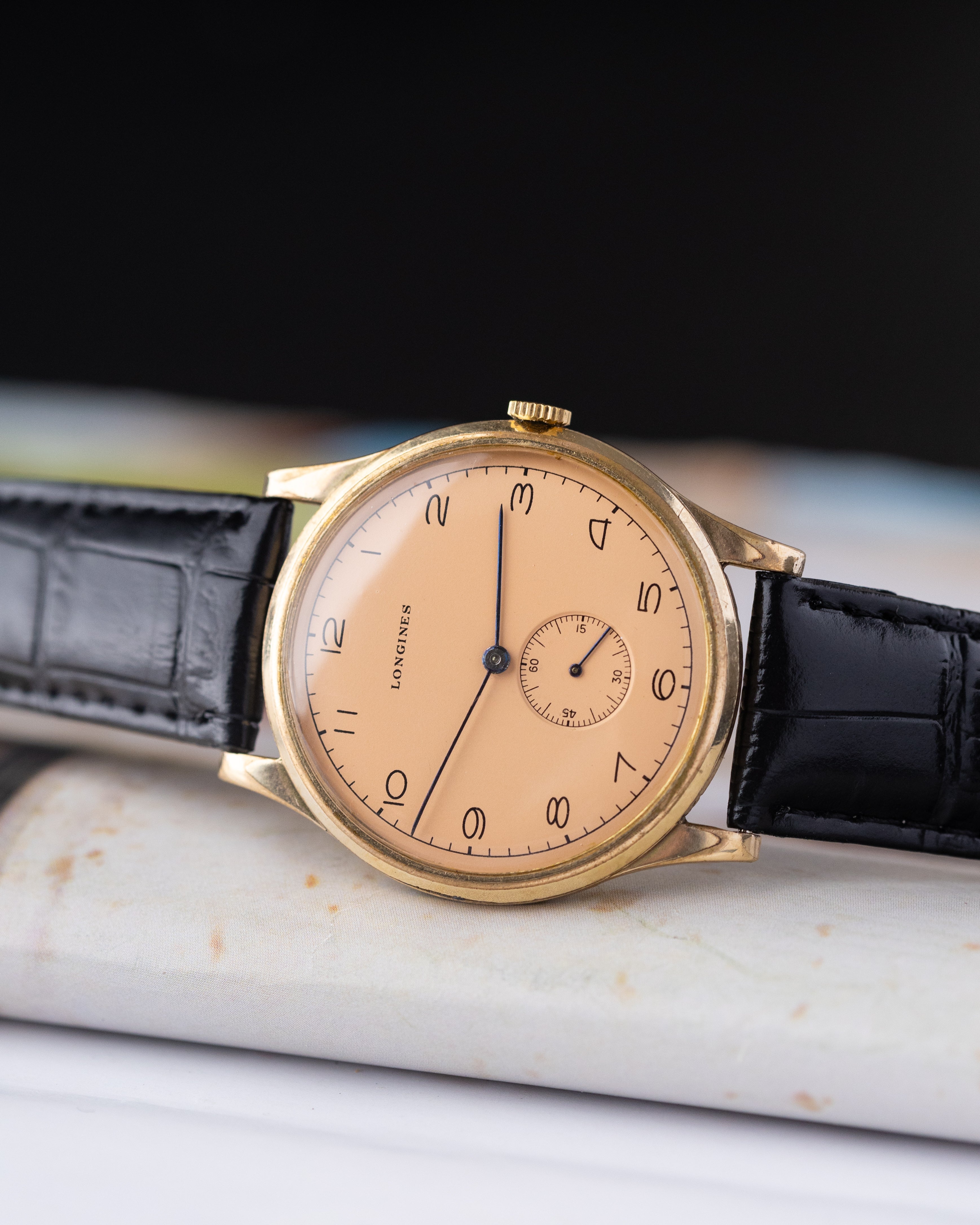 Vintage Longines Salmon Dial, Oversize 37,5 mm case, Art Deco watch from 1940s - DuMarko