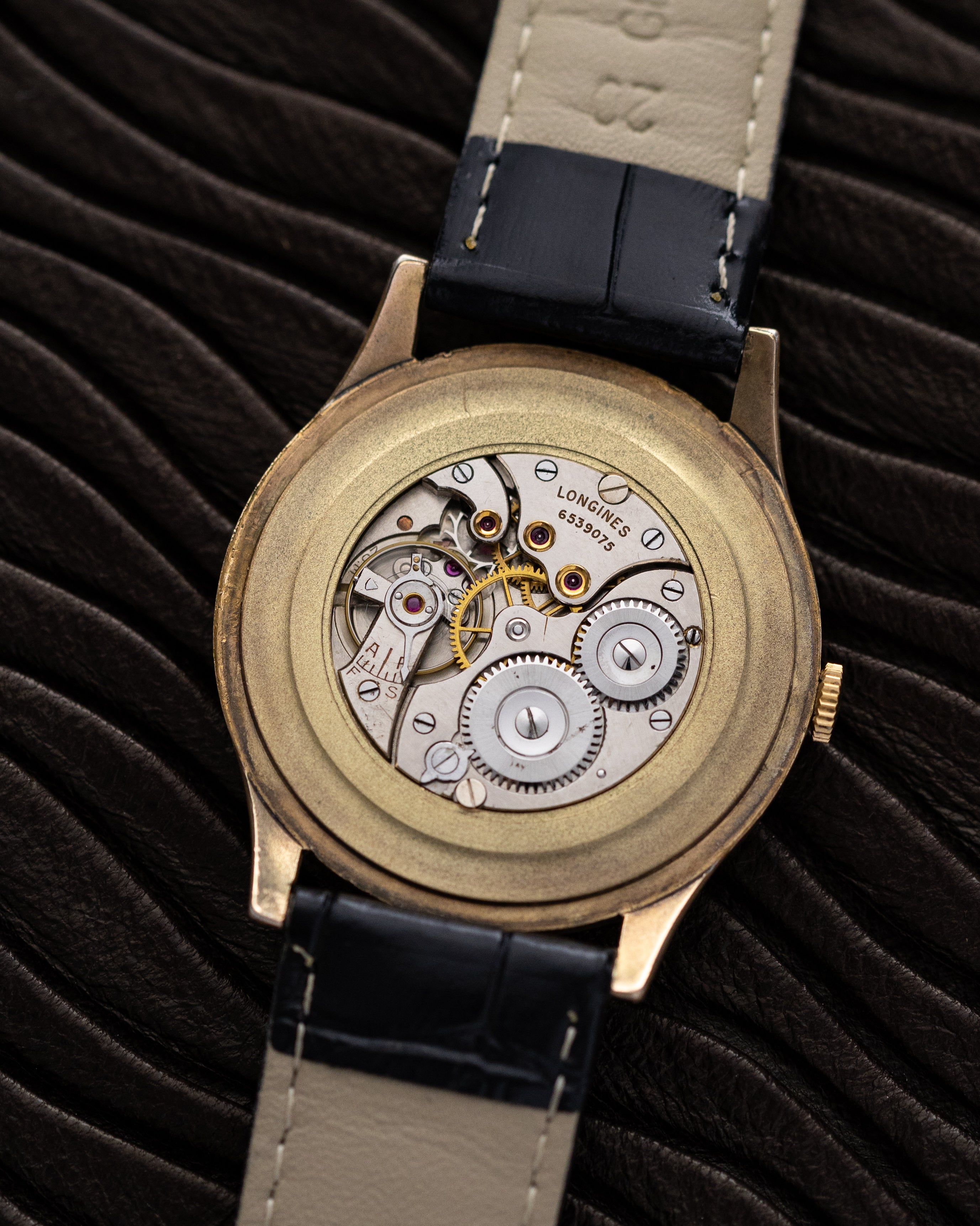 Vintage Longines Salmon Dial, Oversize 37,5 mm case, Art Deco watch from 1940s - DuMarko