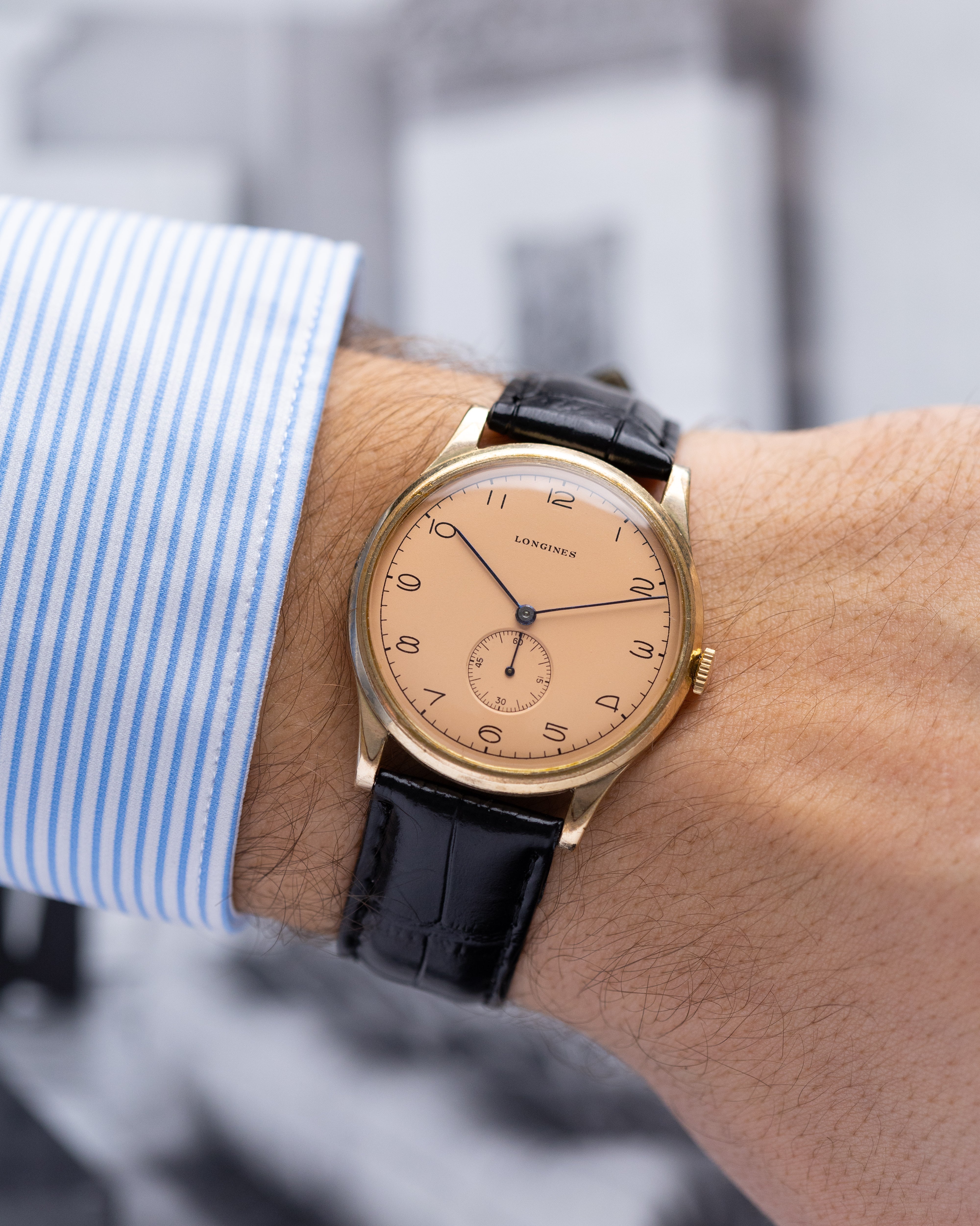 Vintage Longines Salmon Dial, Oversize 37,5 mm case, Art Deco watch from 1940s - DuMarko