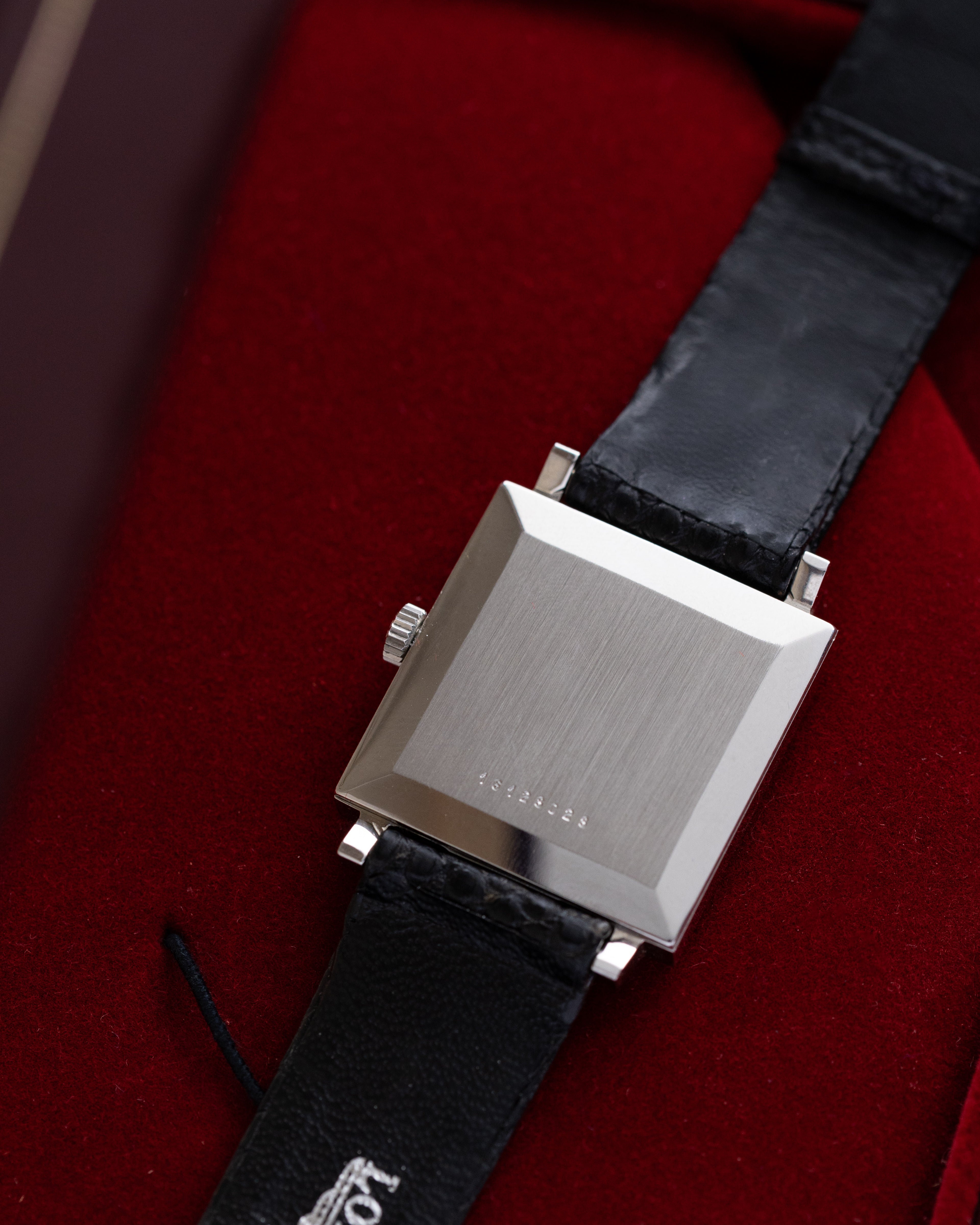 Vintage Longines Square Tank, Linen Silver Dial, Swiss Watch from 1970's - DuMarko