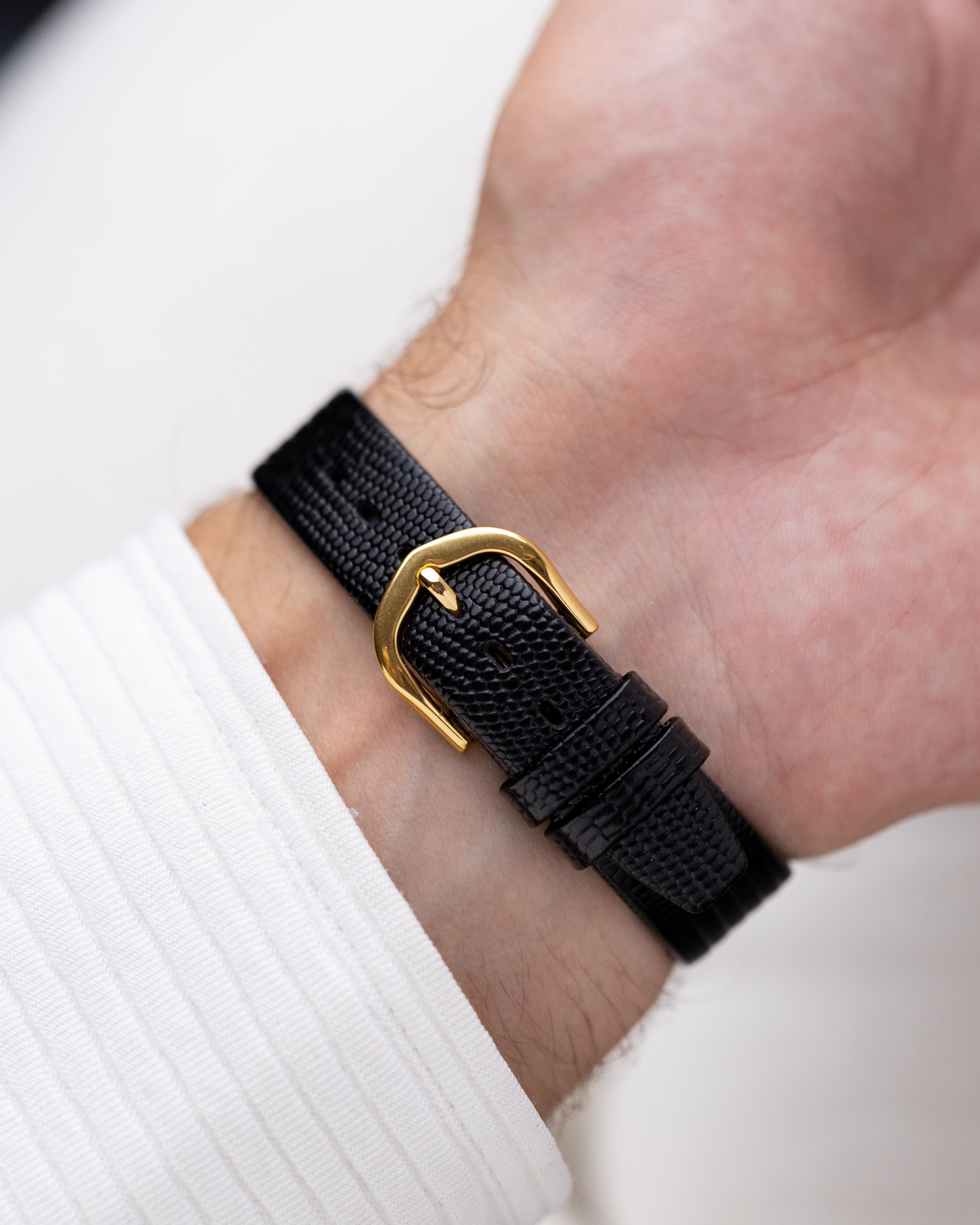 Vintage Longines Swiss Quartz Watch, Date Window, Art Deco Tank, Stripped Dial from 1985 - DuMarko