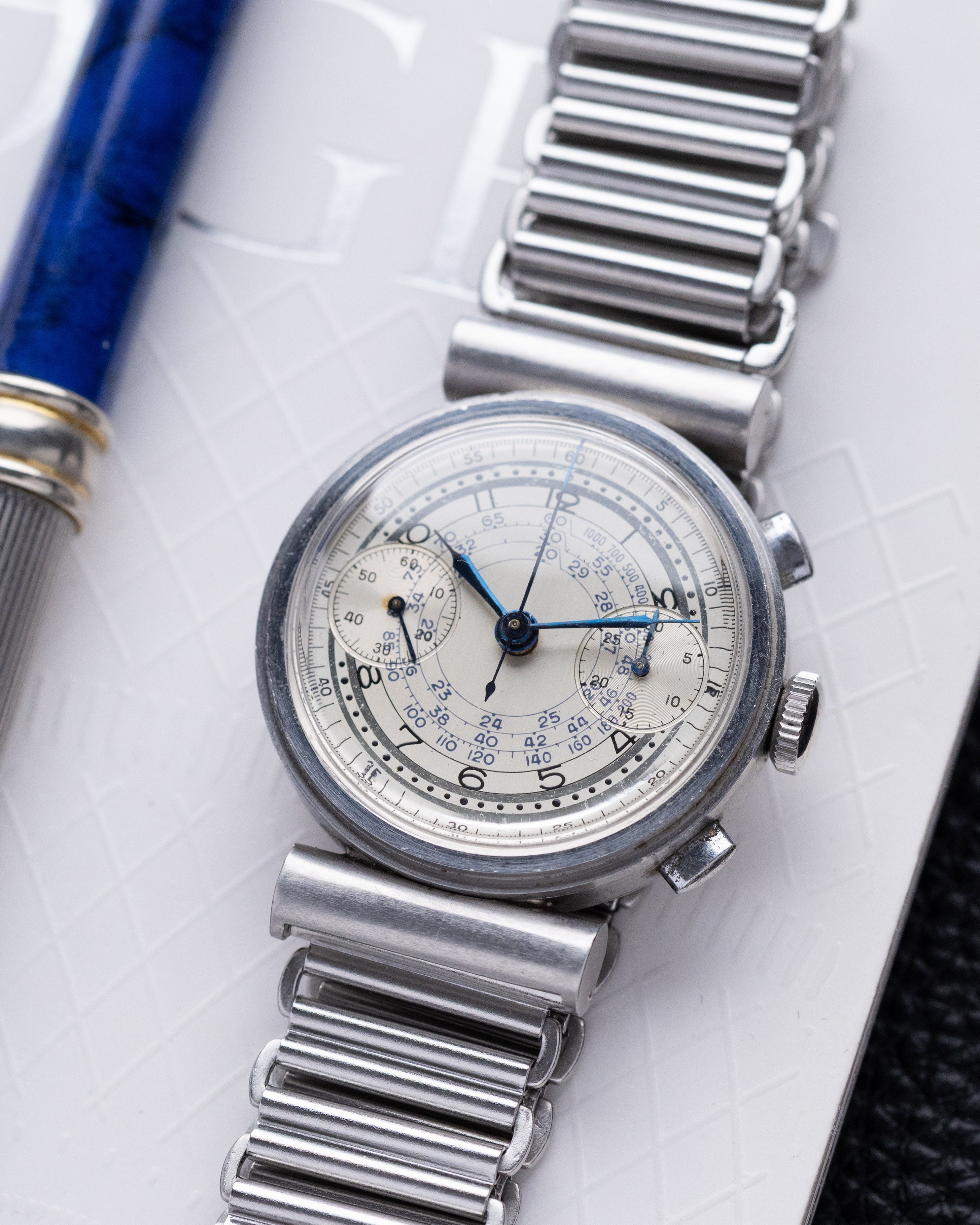 Vintage Minerva Rare Chronograph Bi - Compax, Stepped case, Shrouded Lugs, Cal. 13 - 20 Swiss Made - DuMarko