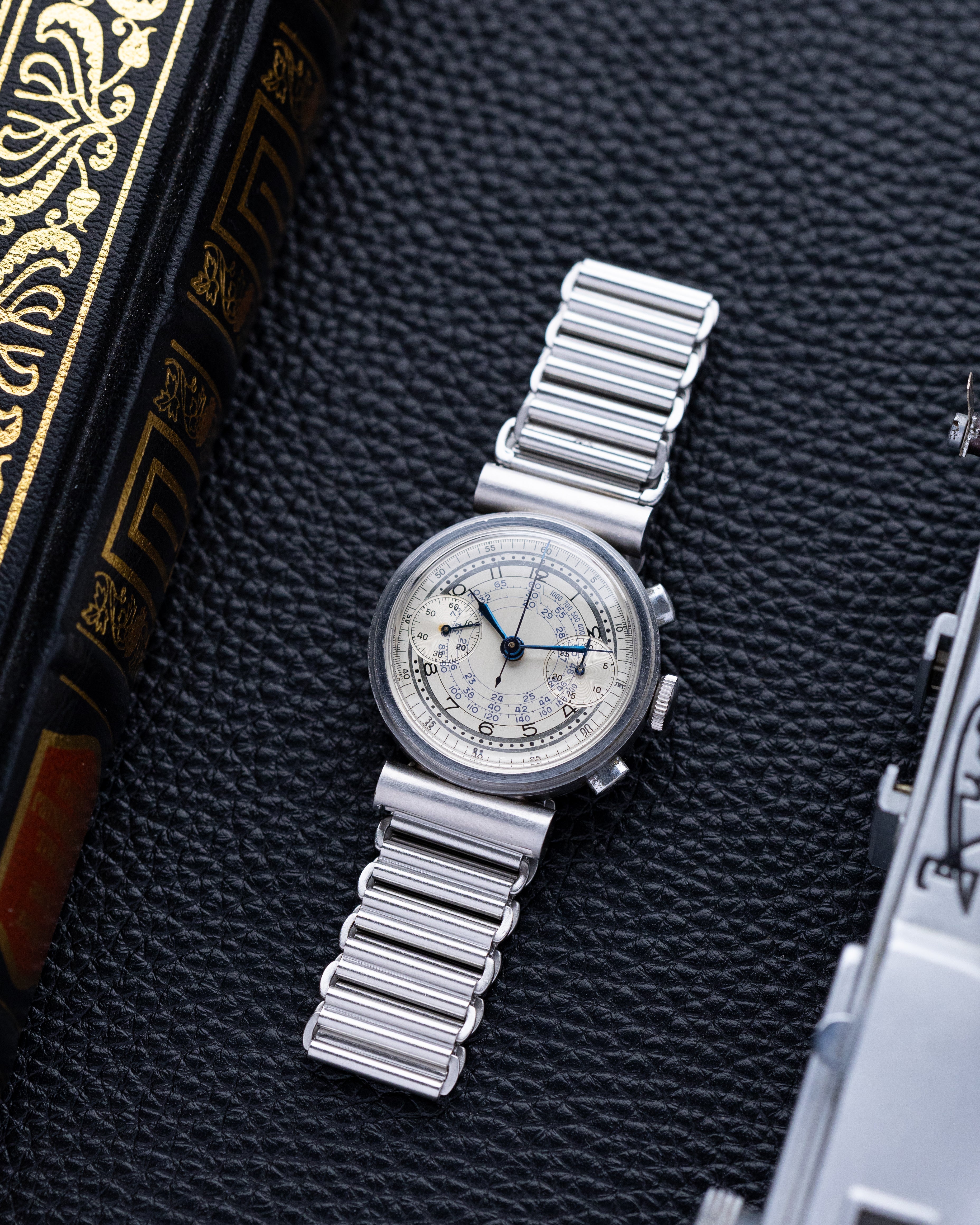 Vintage Minerva Rare Chronograph Bi - Compax, Stepped case, Shrouded Lugs, Cal. 13 - 20 Swiss Made - DuMarko