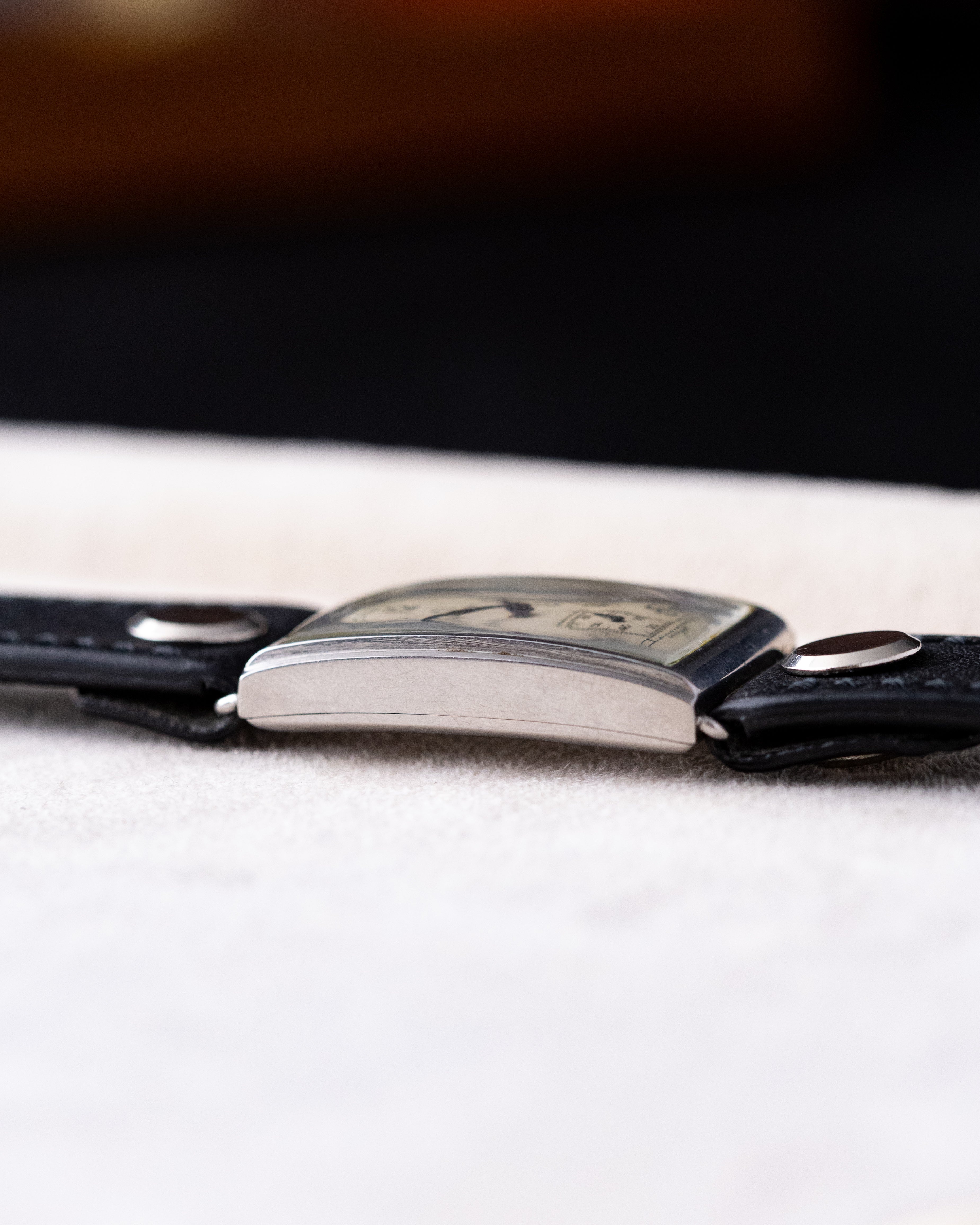 Vintage Omega Art Deco Tank, Mechanical Cal. T17, Sub - Seconds from 1930 - DuMarko