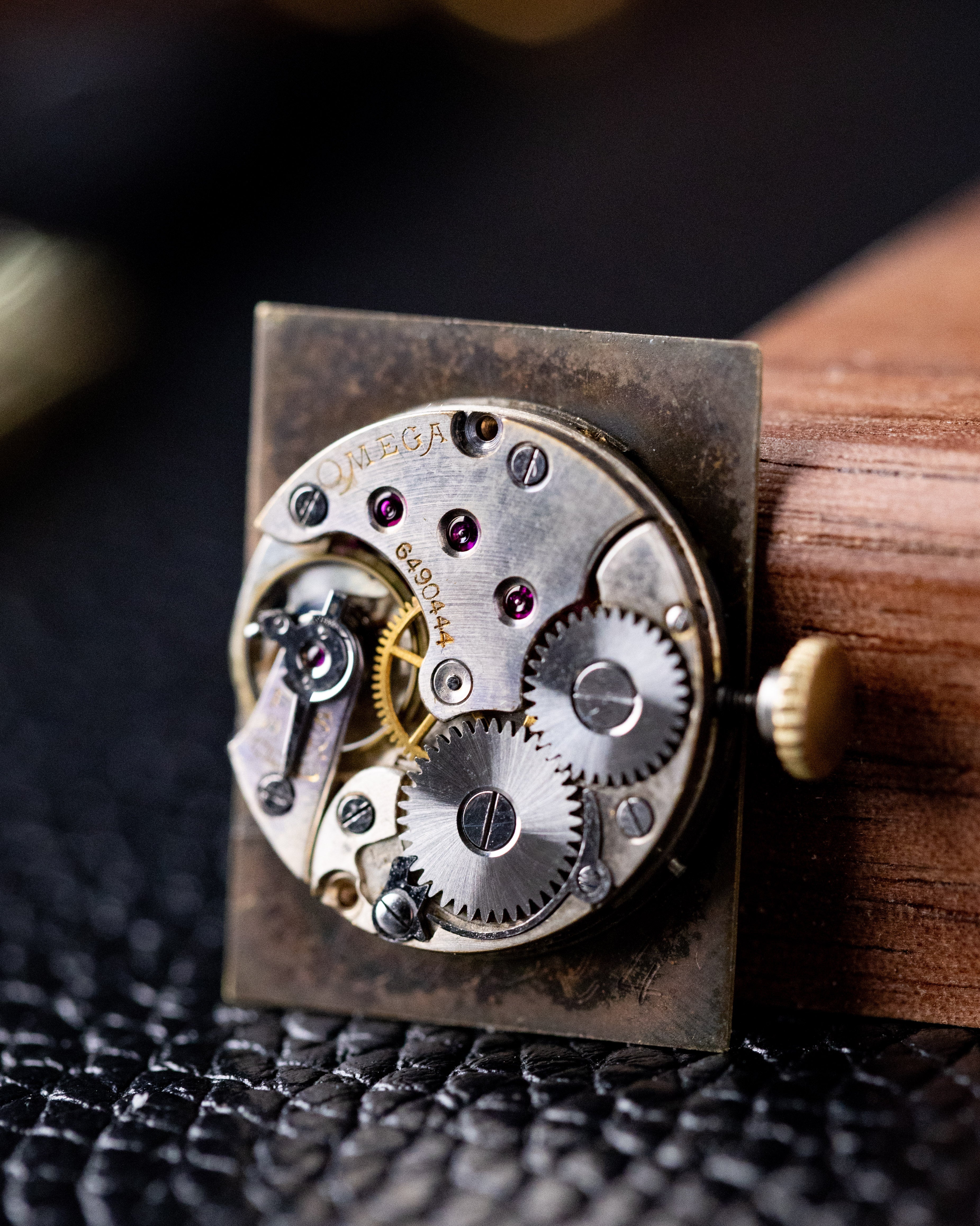 Vintage Omega Art Deco Tank, Solid Gold Case, Arabic Numerals, Sub - Seconds, Calibre 19.4S, Swiss Manual Wind, Circa 1924 - DuMarko