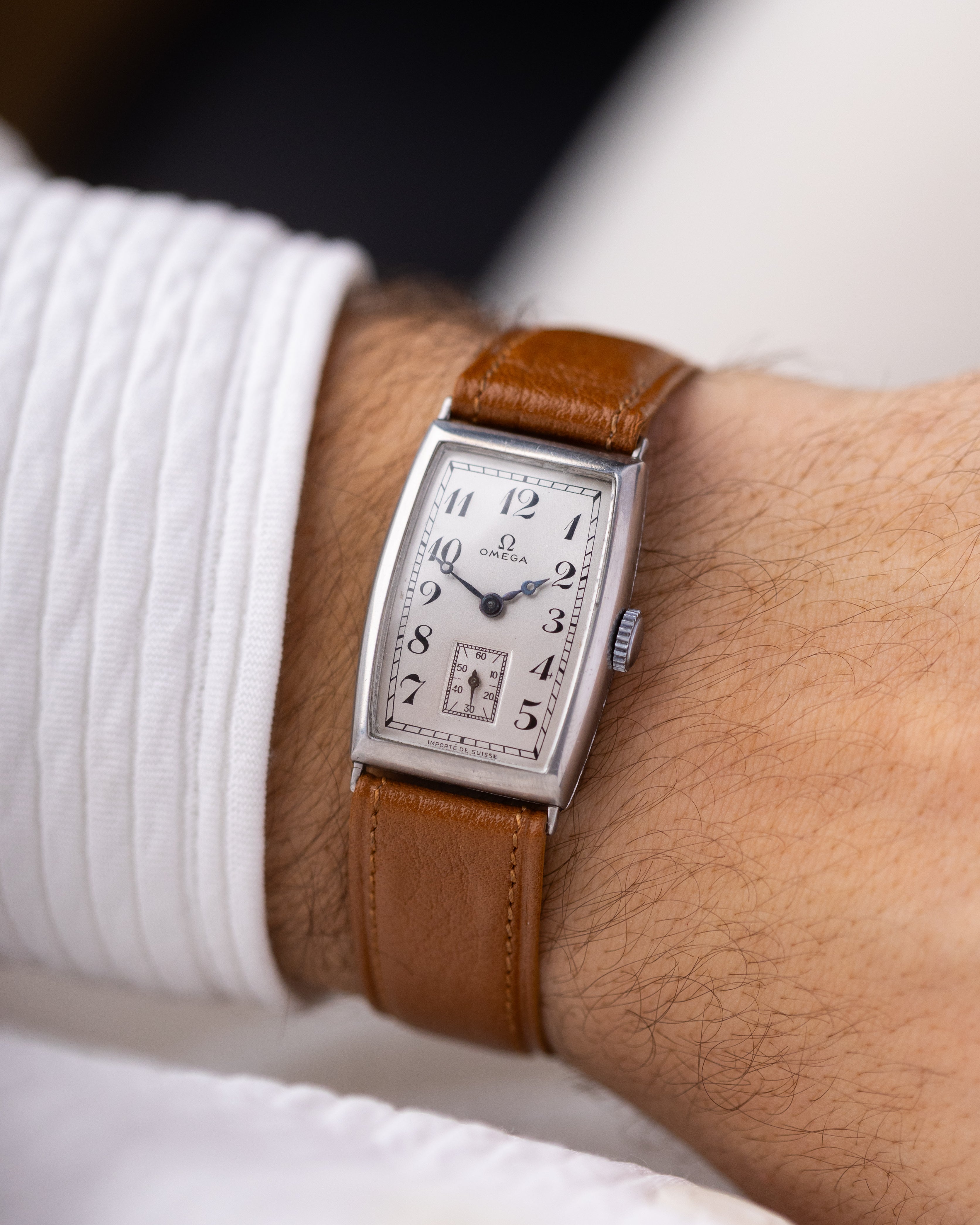 Vintage Omega Art Deco Tank, Tonneau (barrel - shaped) case, Cal. 20F from 1930 - DuMarko