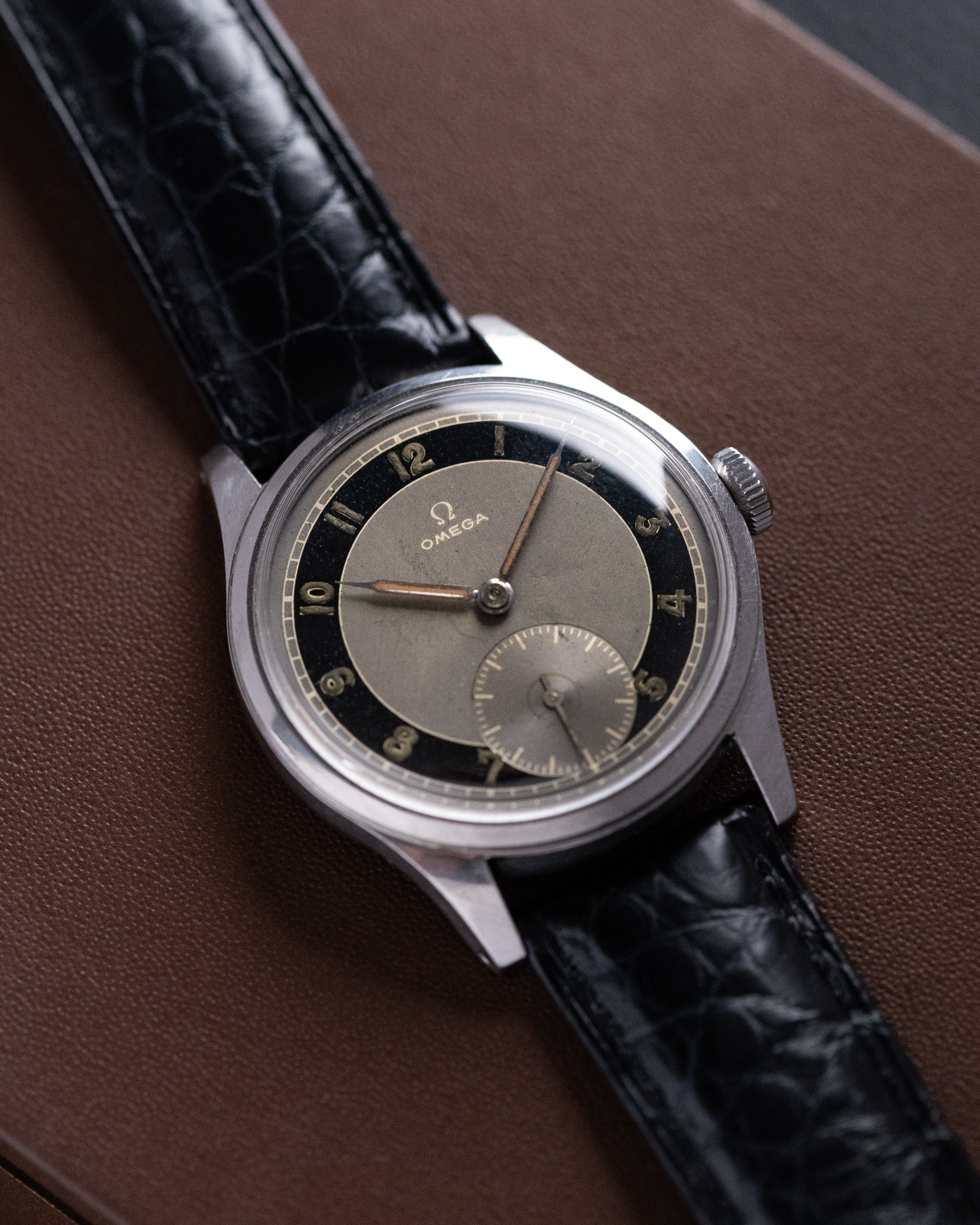 Vintage Omega Bullseye Swiss watch, Ref. 2383 - 6, Cal. 30T2 Original Radium Dial from 1947 - DuMarko