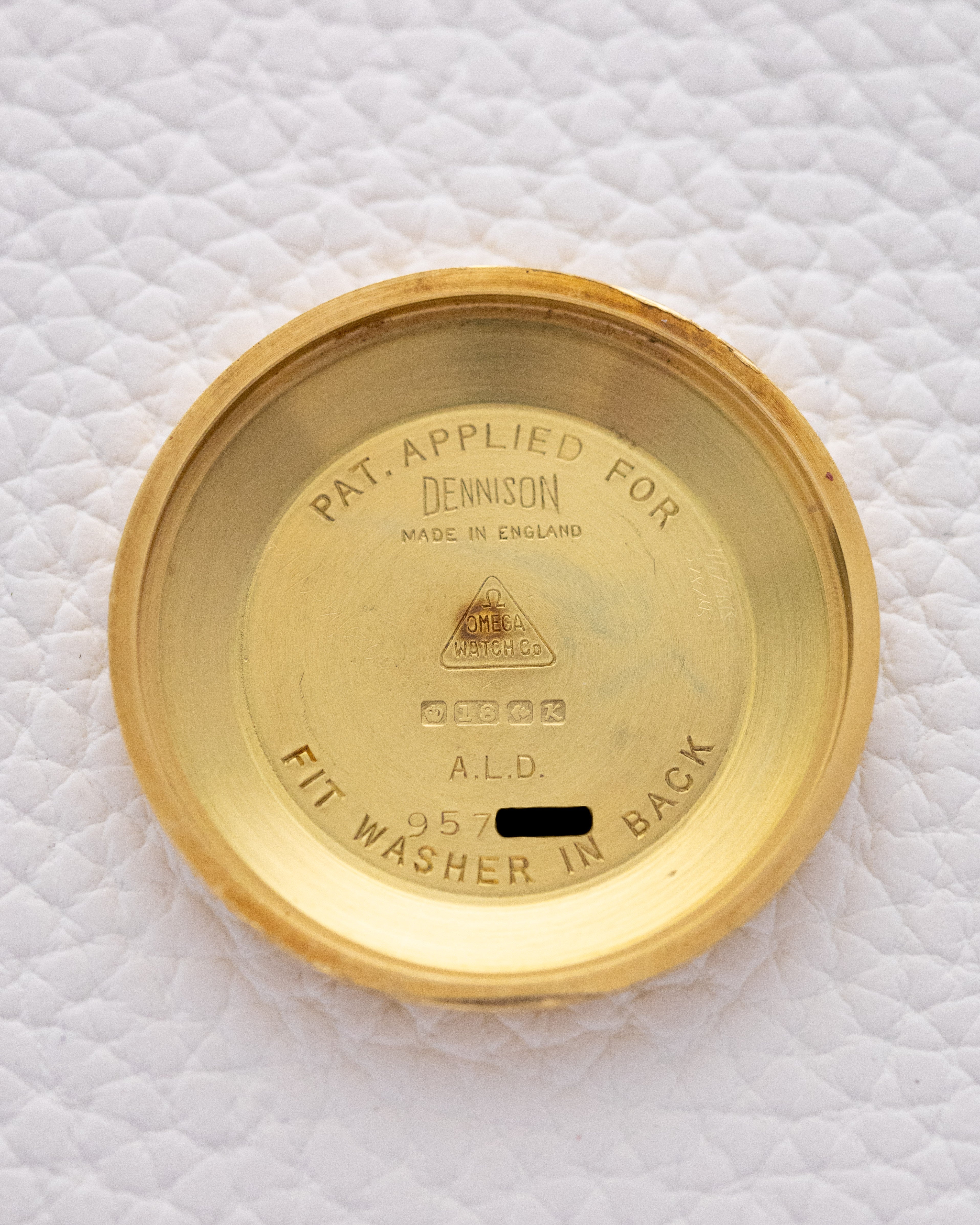 Vintage Omega Constellation Calendar, Two-tone dial, English 18K Gold Case, Caliber 504, from 1958 - DuMarko