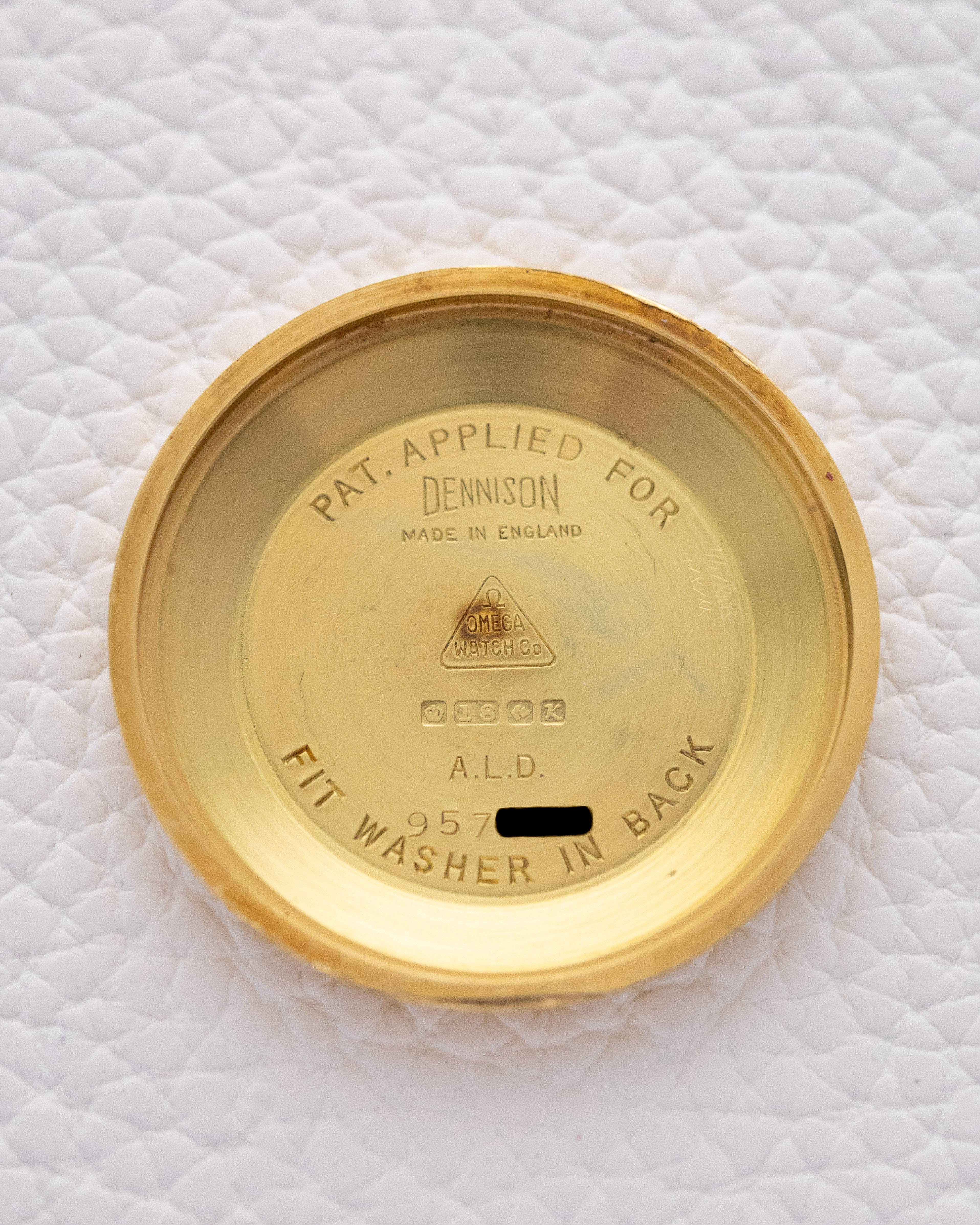 Vintage Omega Constellation Calendar, Two-tone dial, English 18K Gold Case, Caliber 504, from 1958 - DuMarko