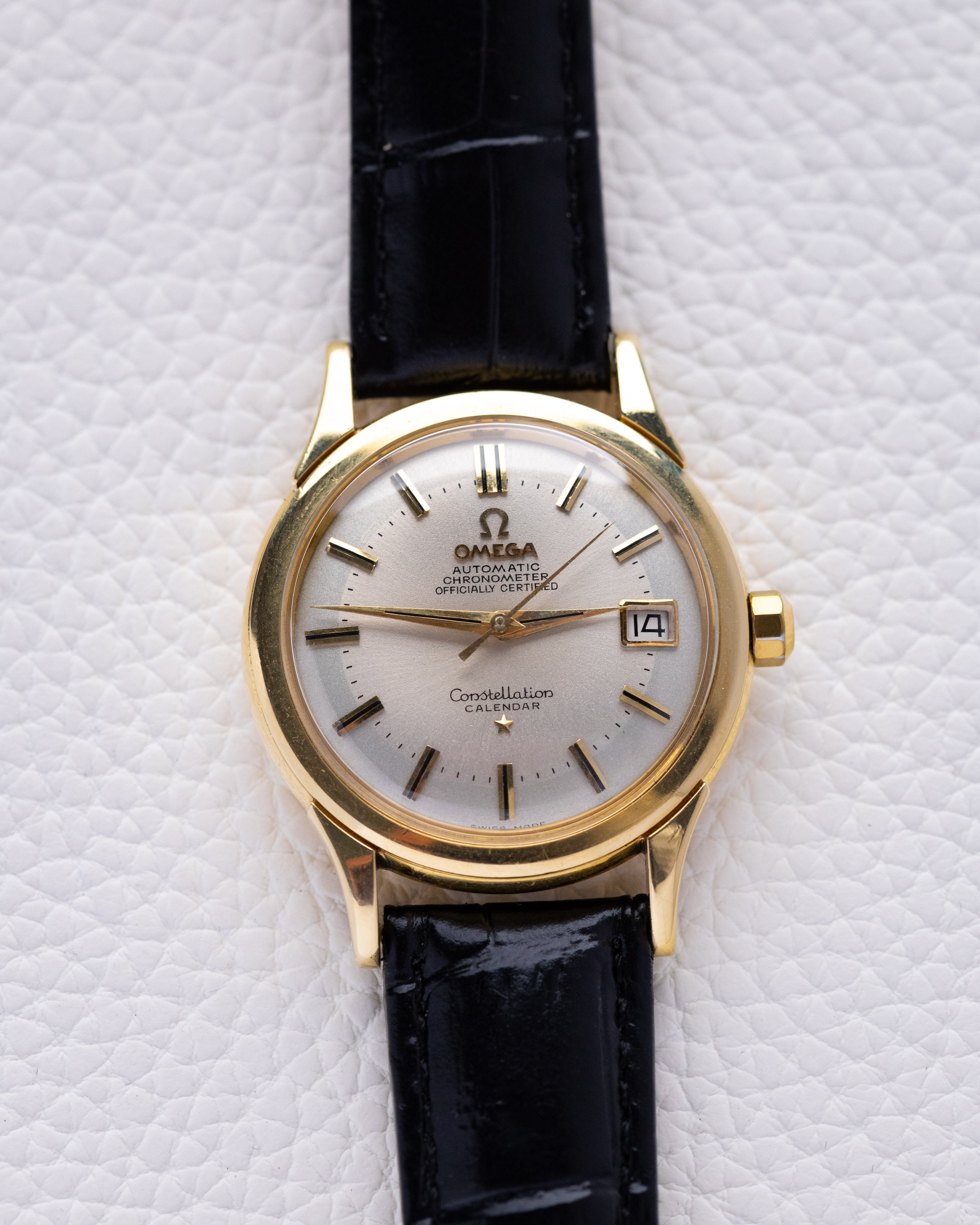 Vintage Omega Constellation Calendar, Two-tone dial, English 18K Gold Case, Caliber 504, from 1958 - DuMarko
