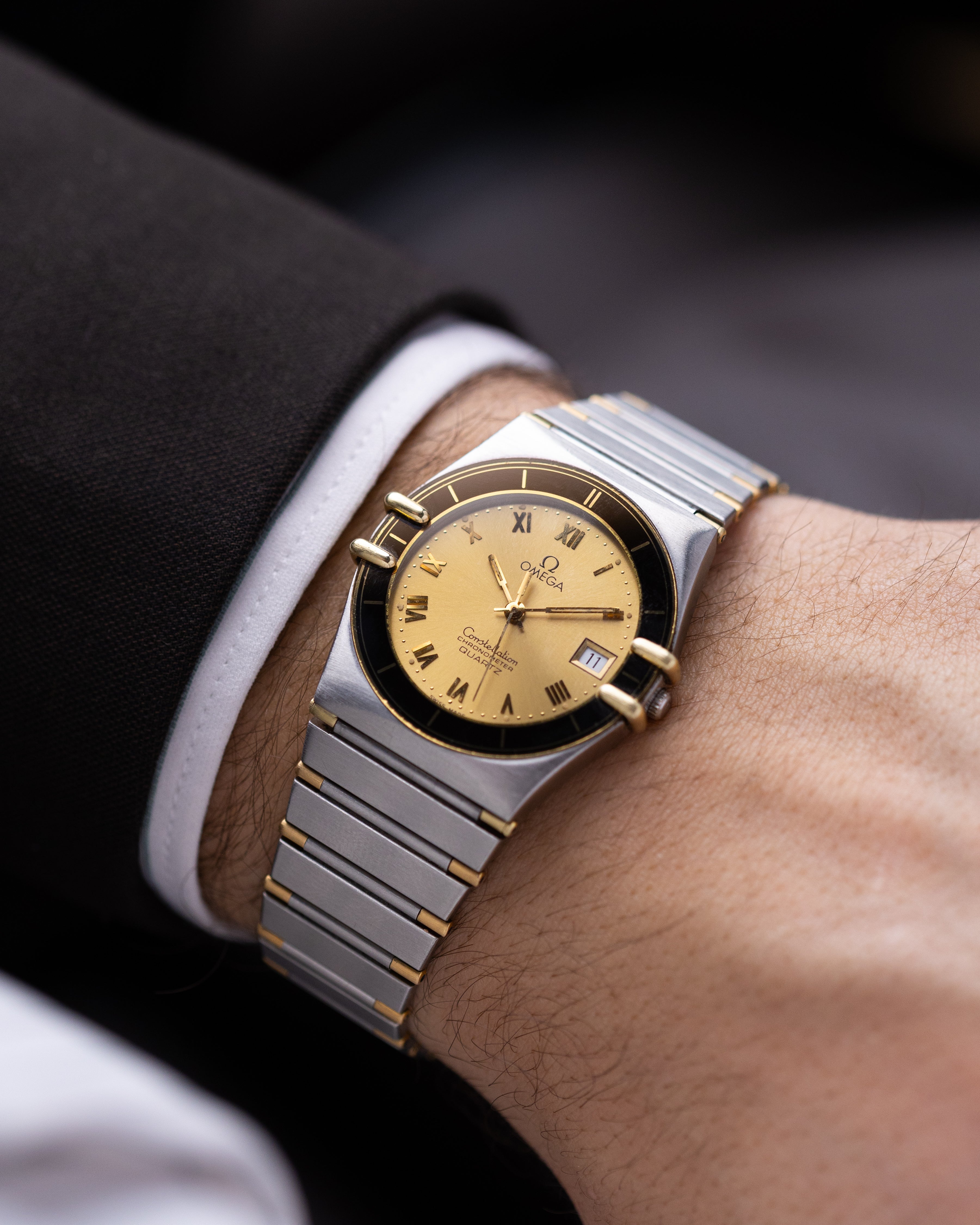 Vintage Omega Constellation Manhattan Date, Roman Numerals, Champagne Dial, Quartz Cal. 1422 from 1980s - DuMarko