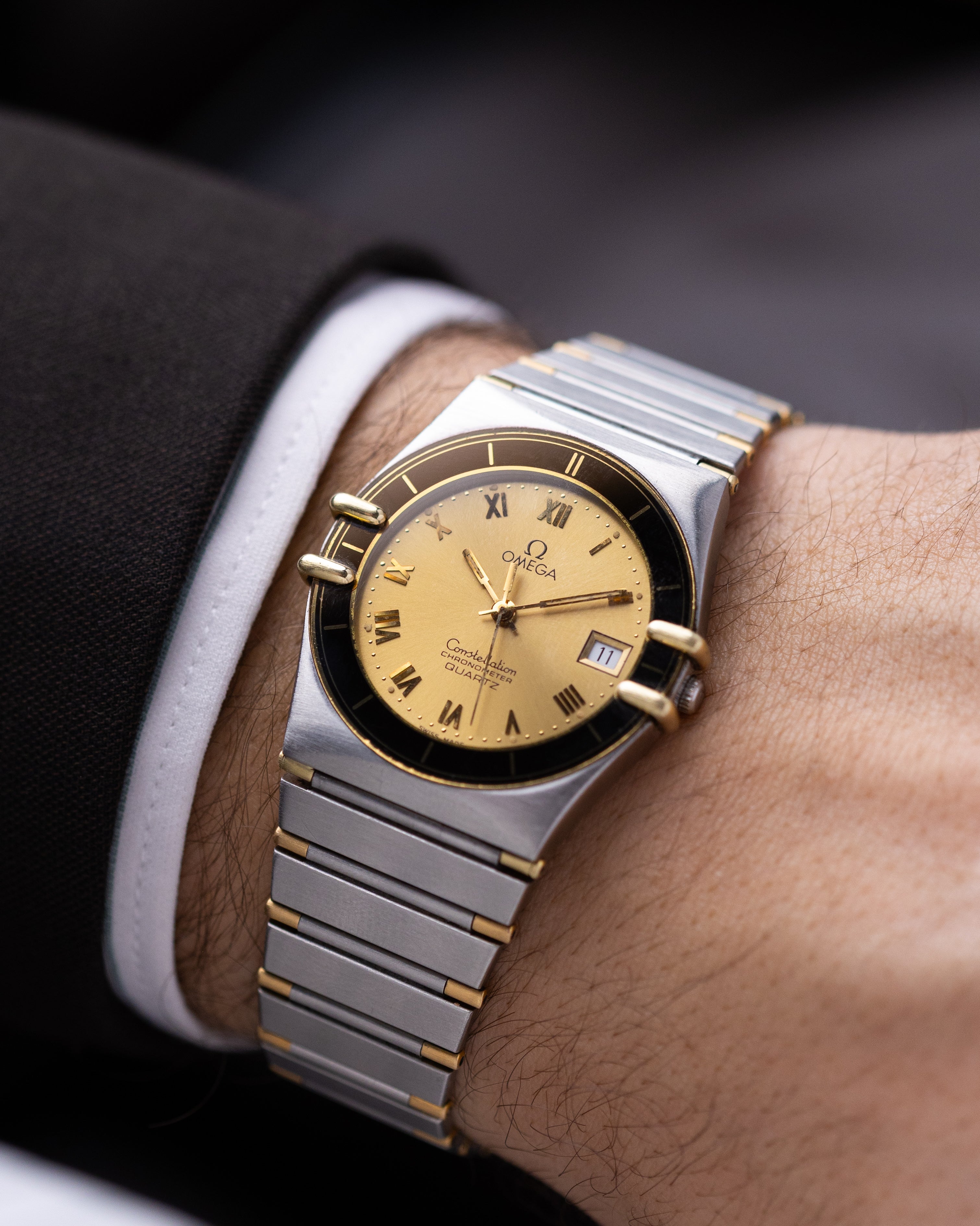 Vintage Omega Constellation Manhattan Date, Roman Numerals, Champagne Dial, Quartz Cal. 1422 from 1980s - DuMarko