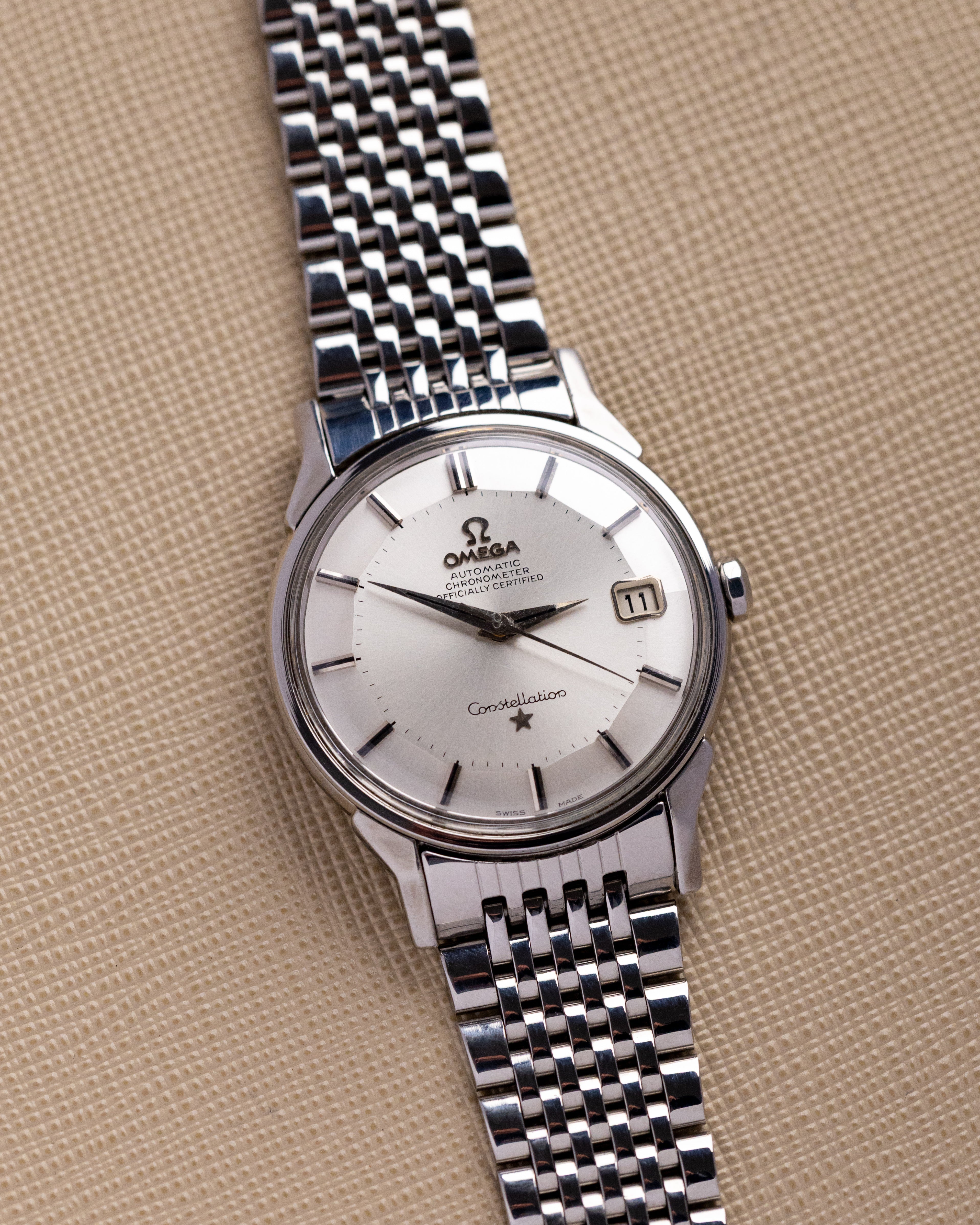 Vintage Omega Constellation Pie Pan, Automatic Chronometer, Dog legs lugs, Cal. 561 from 1966 - DuMarko