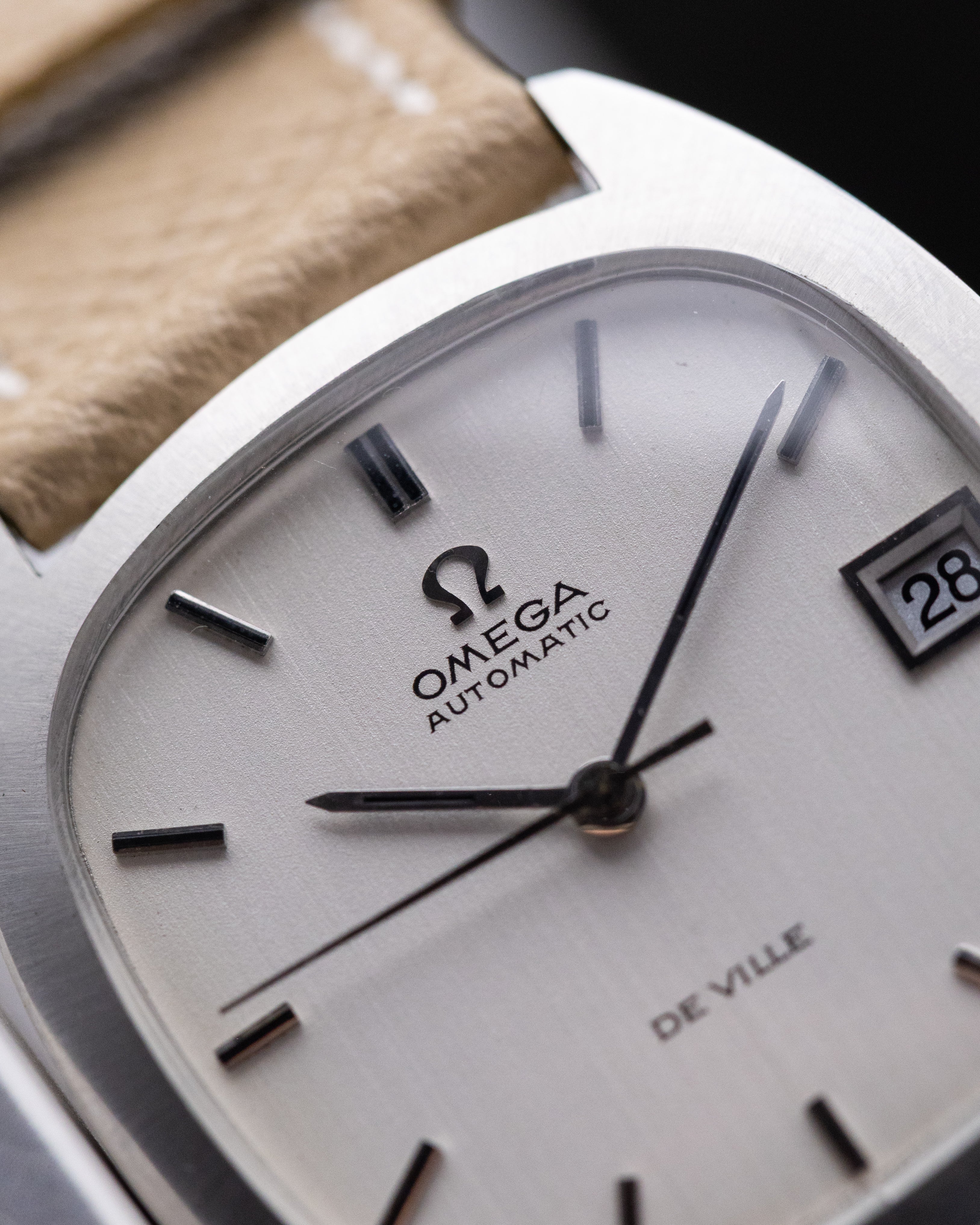 Vintage Omega De Ville Automatic, Cushion Brushed Case, Ref. 162.045 from 1970 - DuMarko