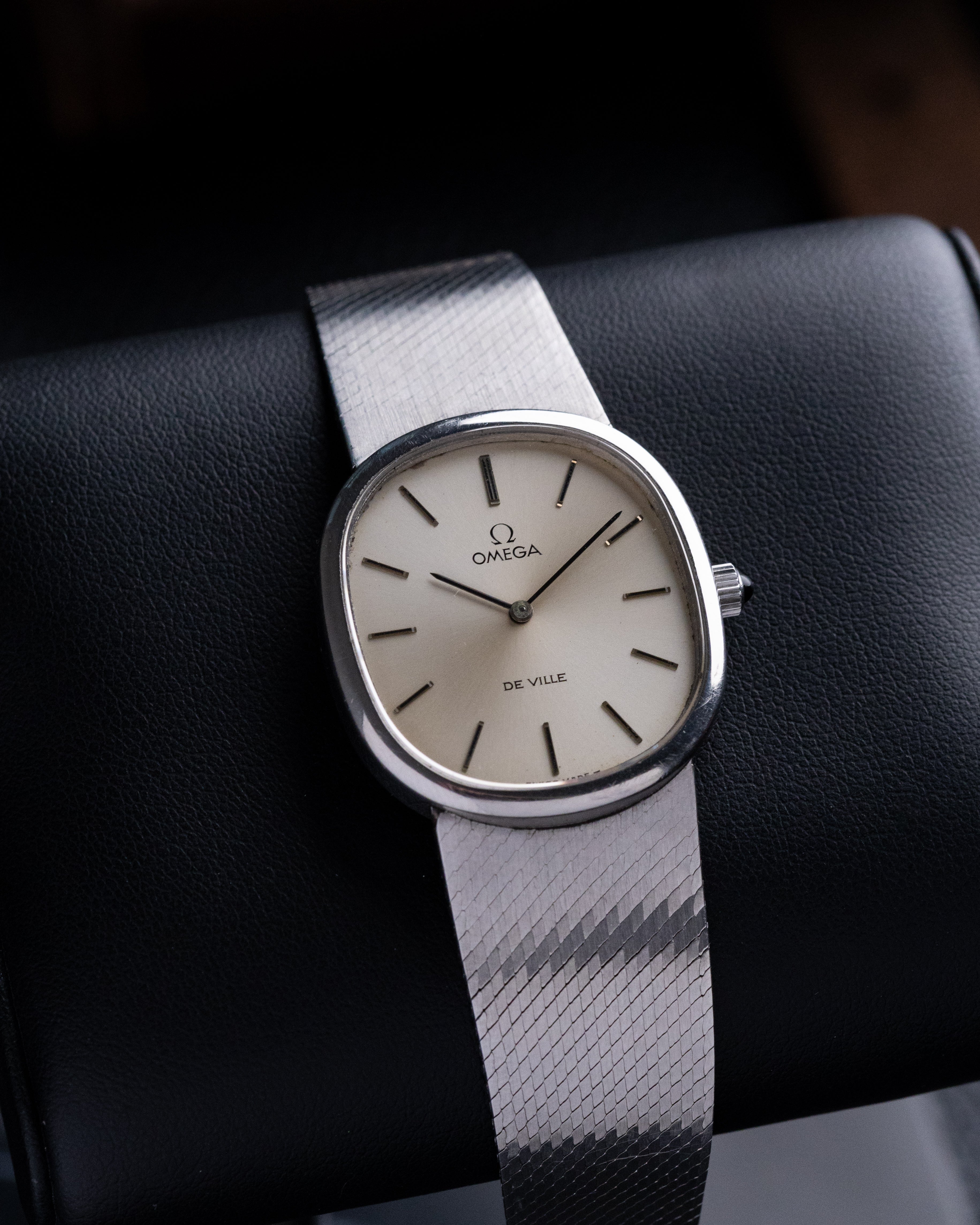 Vintage Omega De Ville, Ellipse case, Ref. 111.0141, Mechanical Cal. 625 from 1975 - DuMarko