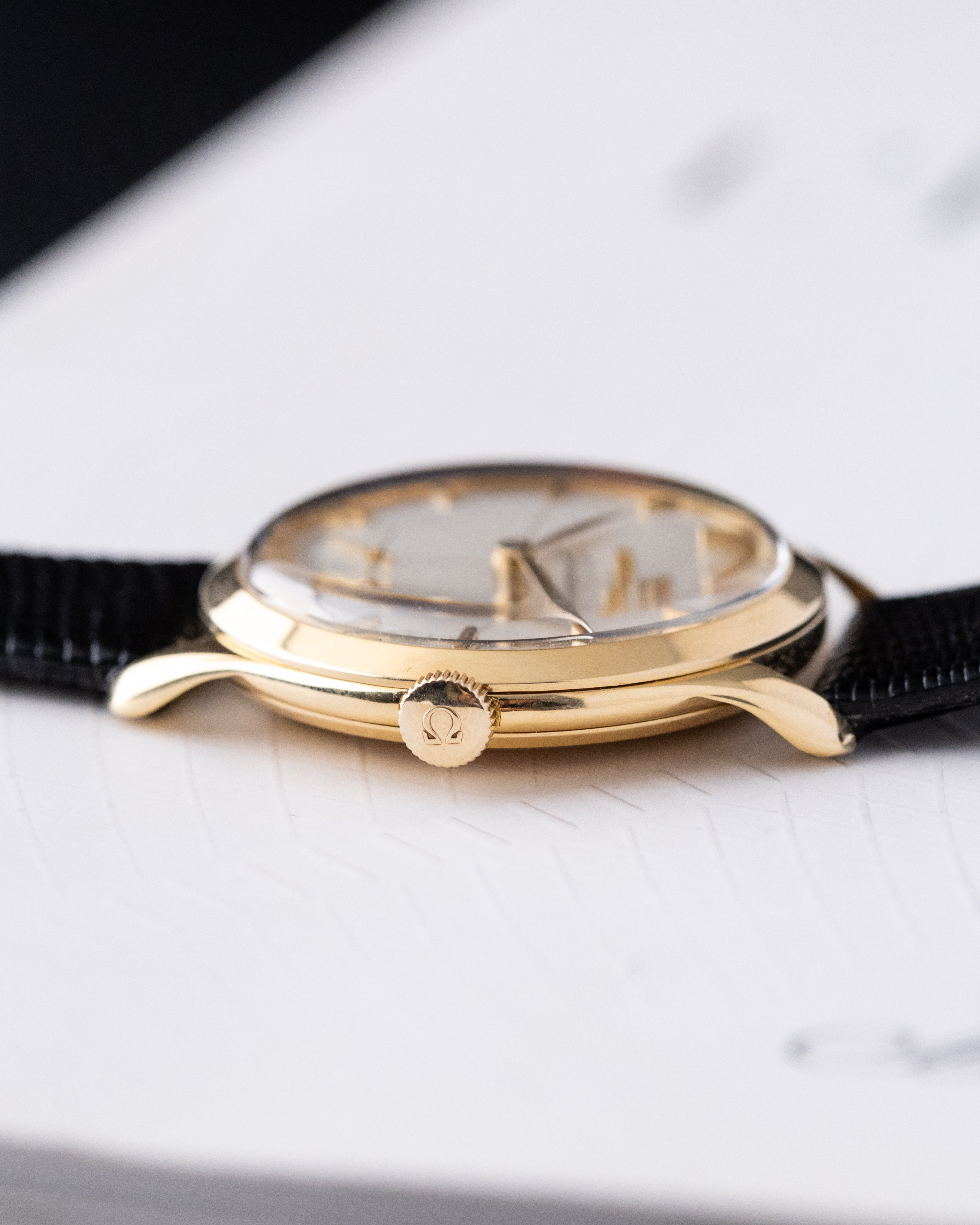 Vintage Omega Genève Two - tone Crosshair Dial, Ref. 2619, 18K Solid Gold Case from 1950 - DuMarko