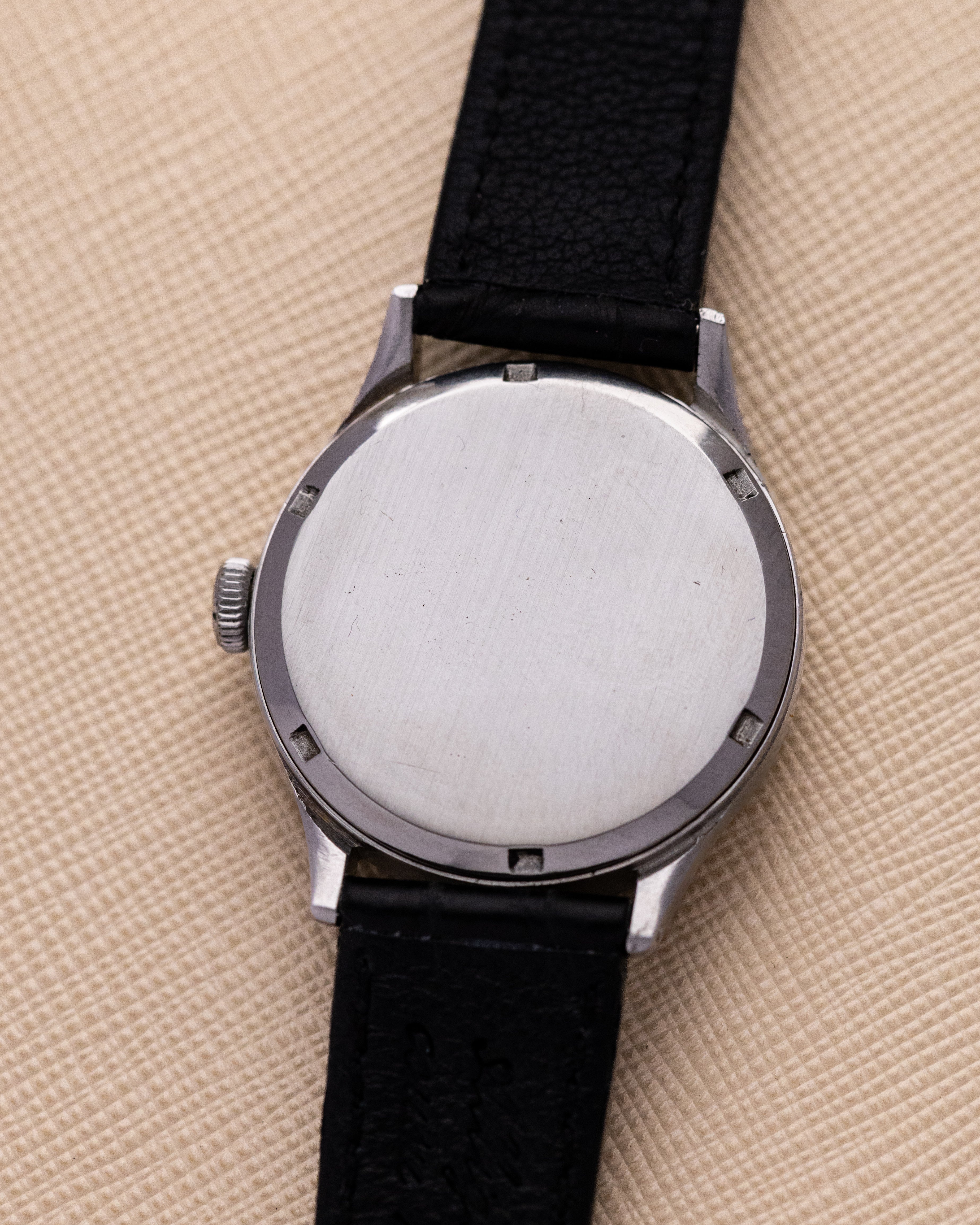 Vintage Omega Military Swiss Watch, Ref. 2179/5, Cal. 30T2 from 1944 - DuMarko