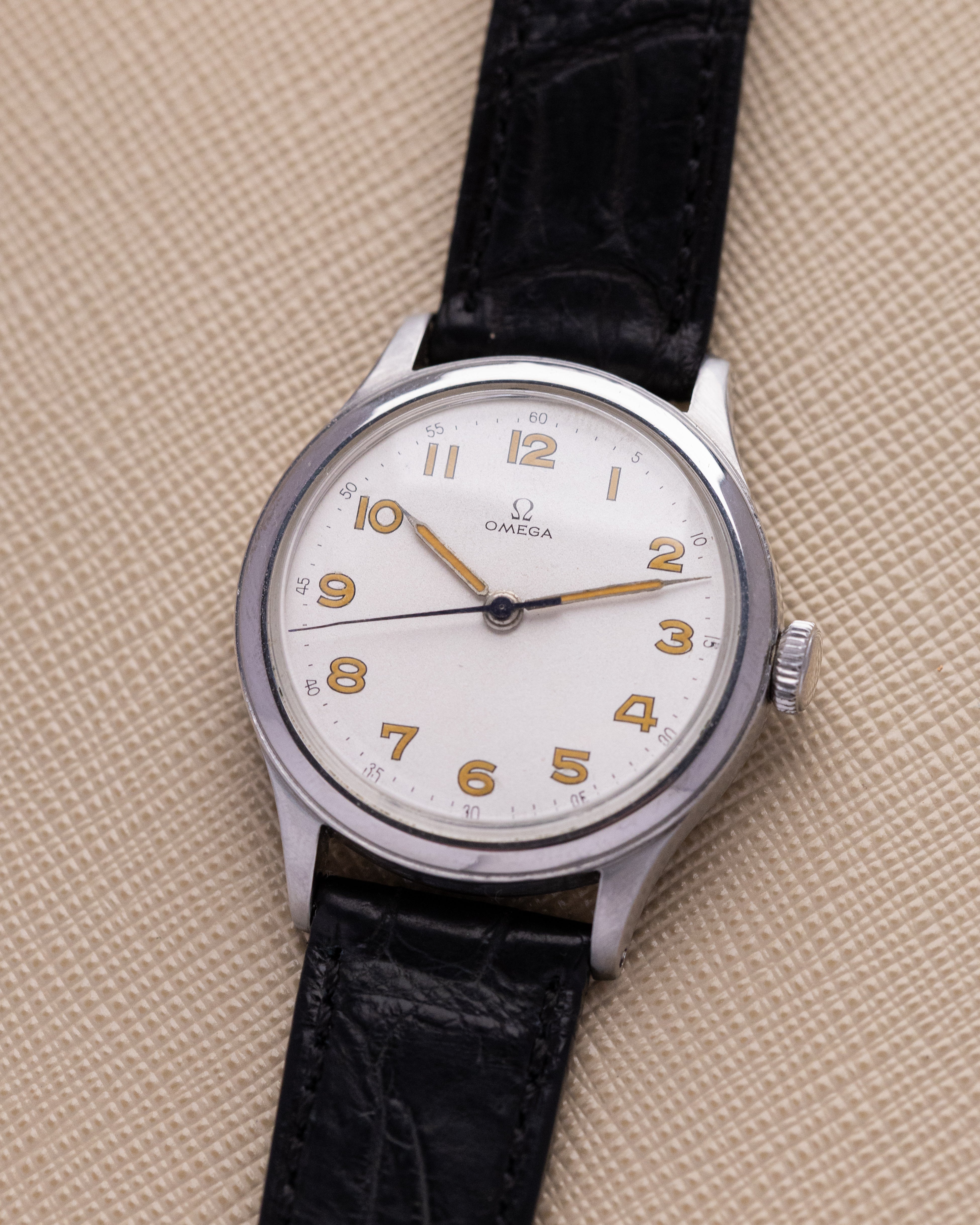 Vintage Omega Military Swiss Watch, Ref. 2179/5, Cal. 30T2 from 1944 - DuMarko