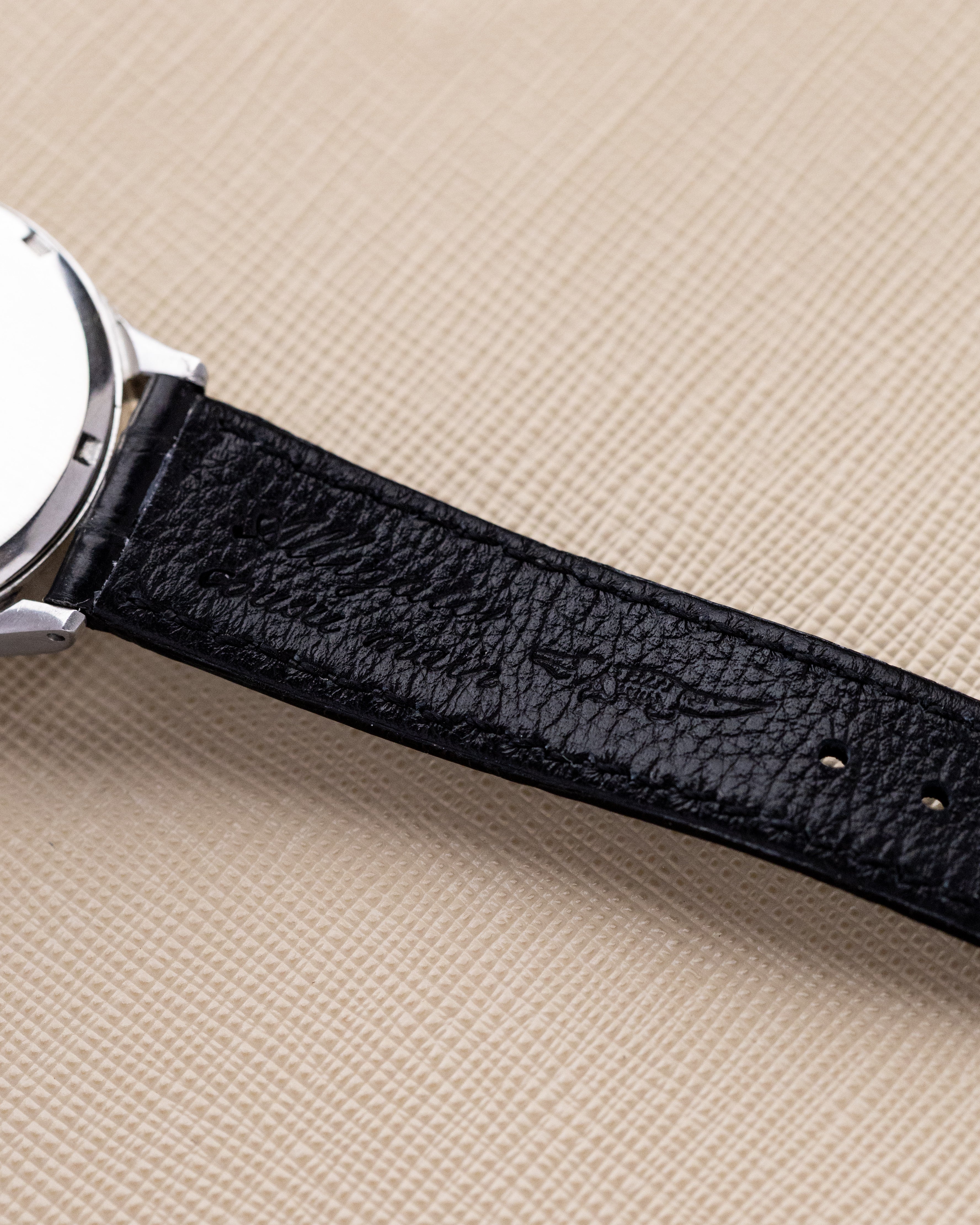 Vintage Omega Military Swiss Watch, Ref. 2179/5, Cal. 30T2 from 1944 - DuMarko