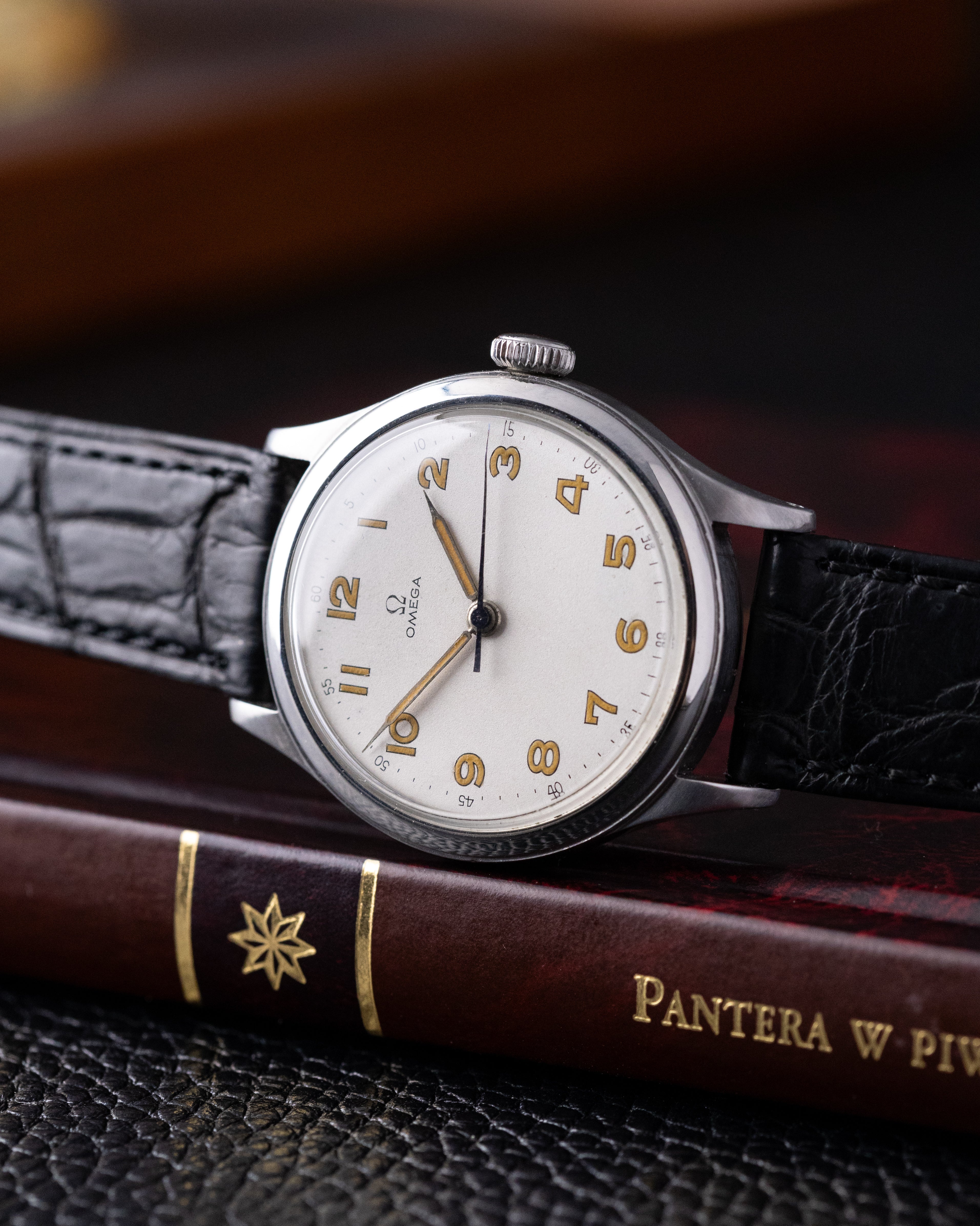 Vintage Omega Military Swiss Watch, Ref. 2179/5, Cal. 30T2 from 1944 - DuMarko