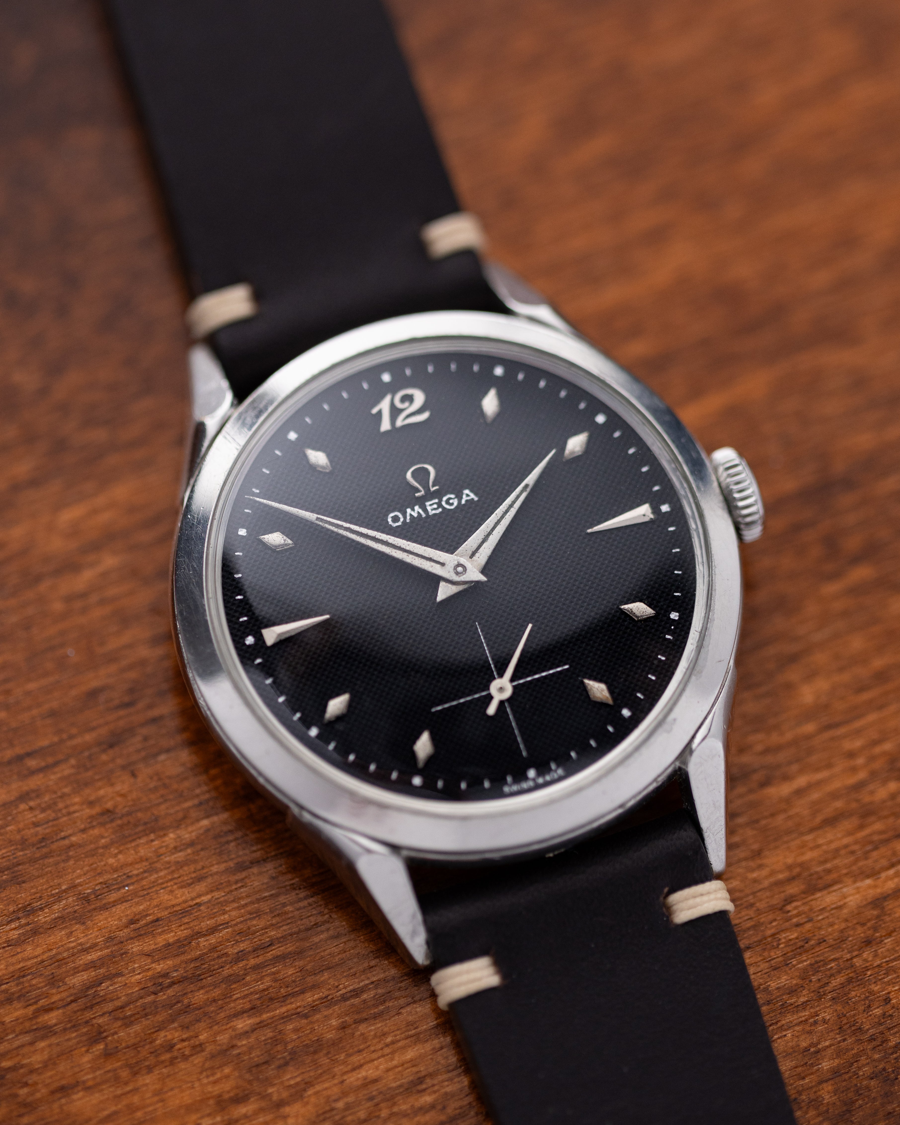 Vintage Omega, Rare Black Honeycomb Dial, Cal. 265, Ref. 2605 - 2 - DuMarko