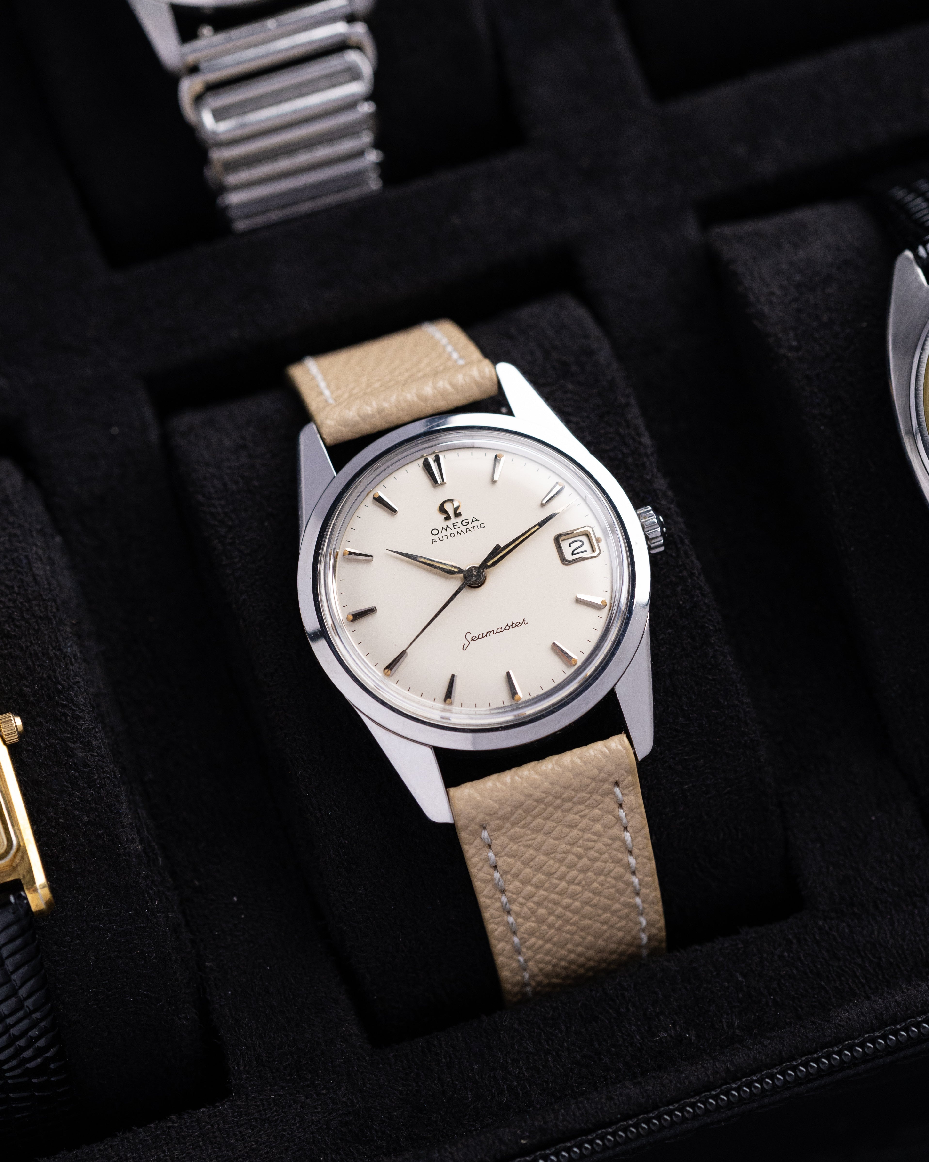 Vintage Omega Seamaster Automatic Watch, Date Window
Cal. 562, Cream Dial from 1960 - DuMarko