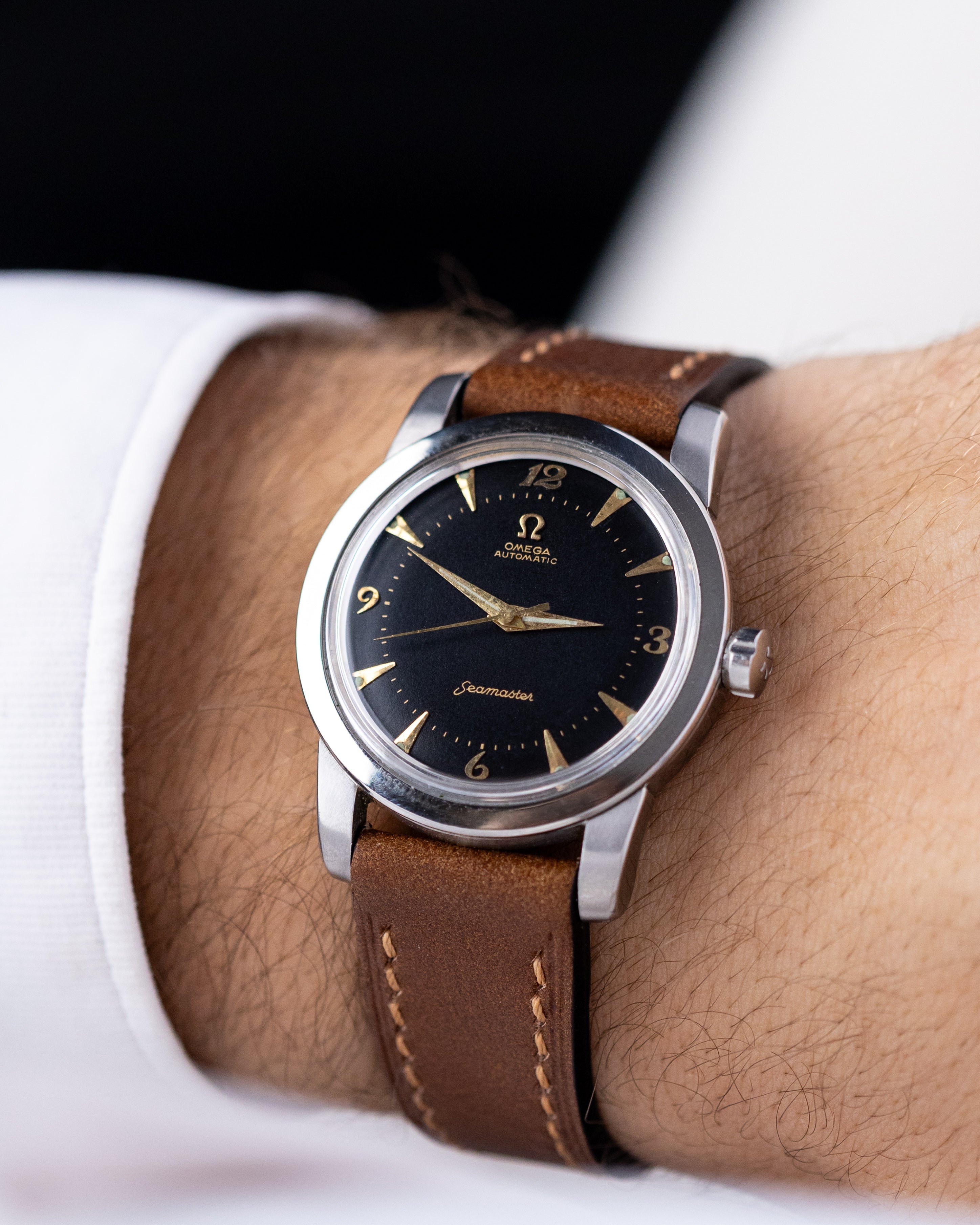 Vintage Omega Seamaster, Ref. 2852 - 4 SC, Black Gilt Crosshair Dial, Bumper Cal. 501 from 1952 - DuMarko