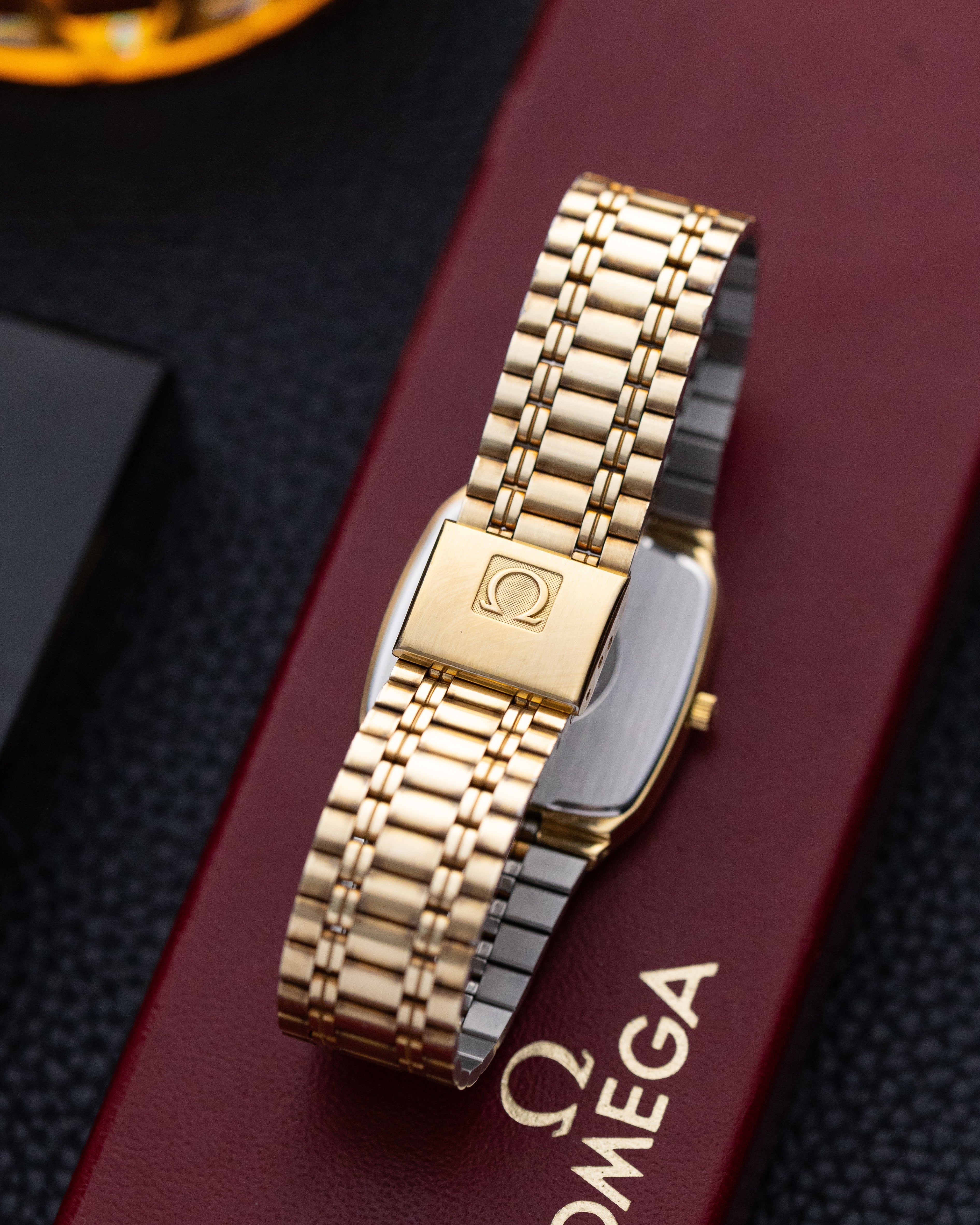 Vintage Omega Seamaster Tank, Sunburst Dial, Quartz Cal. 1420 from 1980's - DuMarko