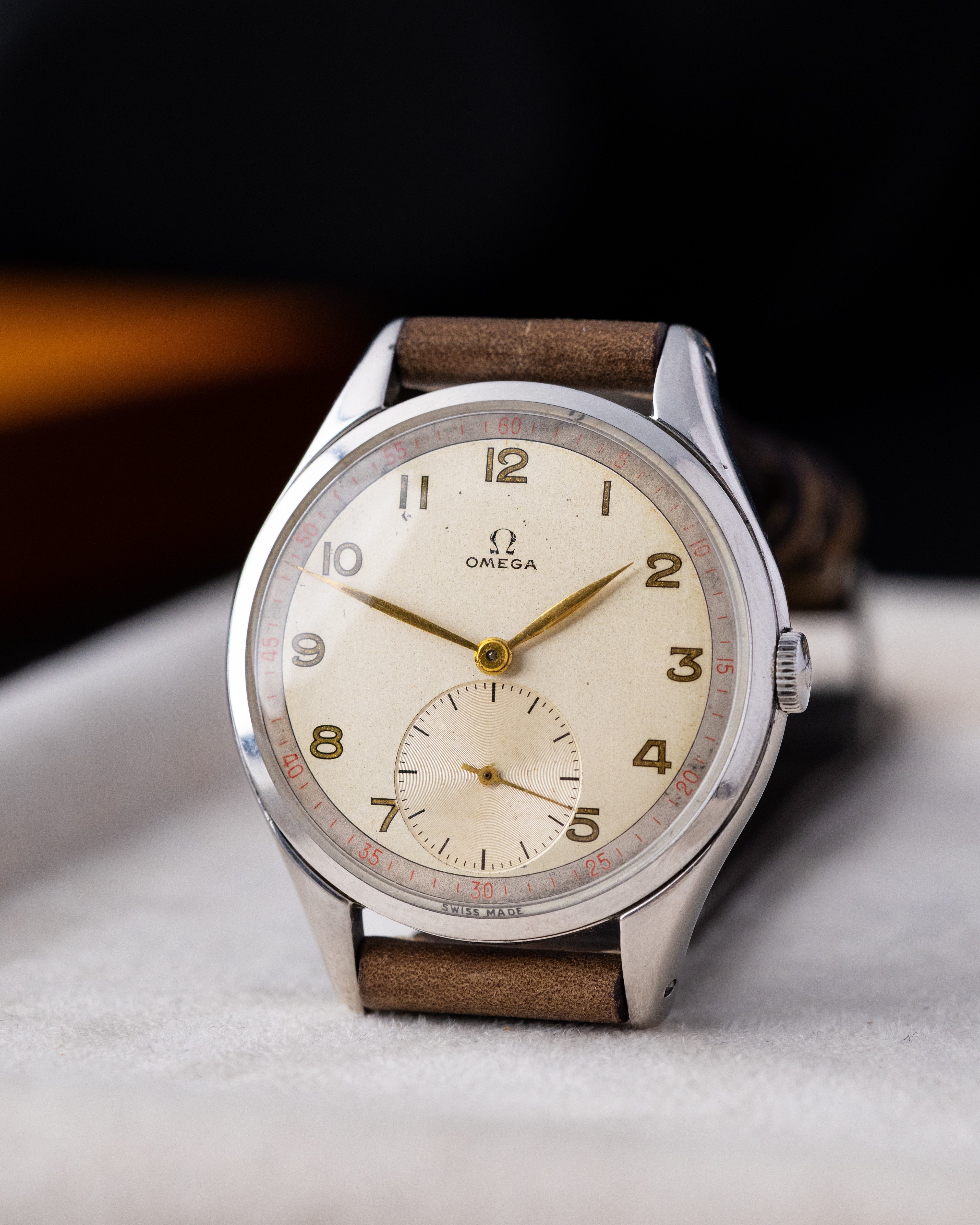 Vintage Omega Swiss Watch, Oversized Jumbo Case, Ref. 2505 - 5, Two - tone dial with minute track, Cal. 265 from 1947 - DuMarko