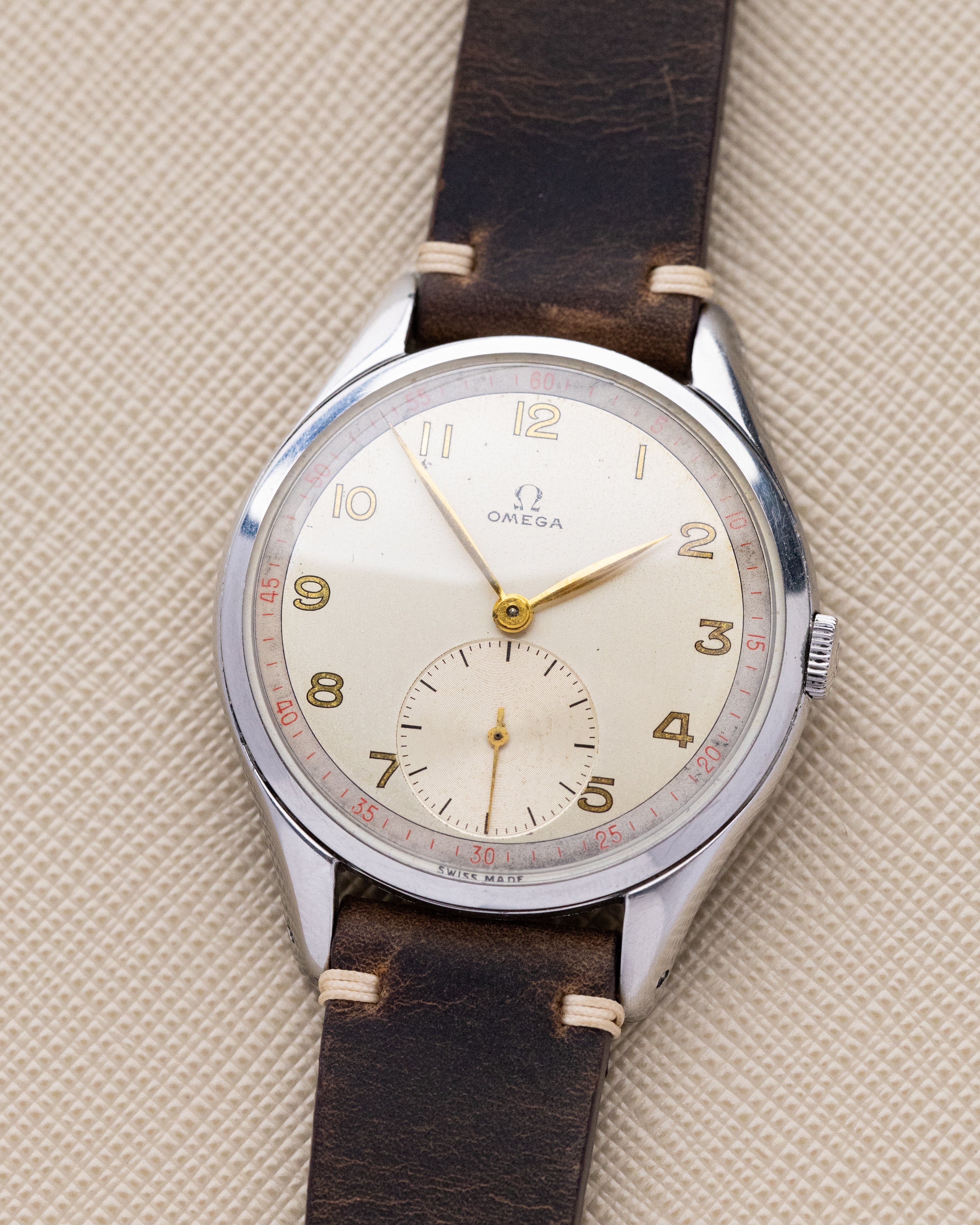 Vintage Omega Swiss Watch, Oversized Jumbo Case, Ref. 2505 - 5, Two - tone dial with minute track, Cal. 265 from 1947 - DuMarko