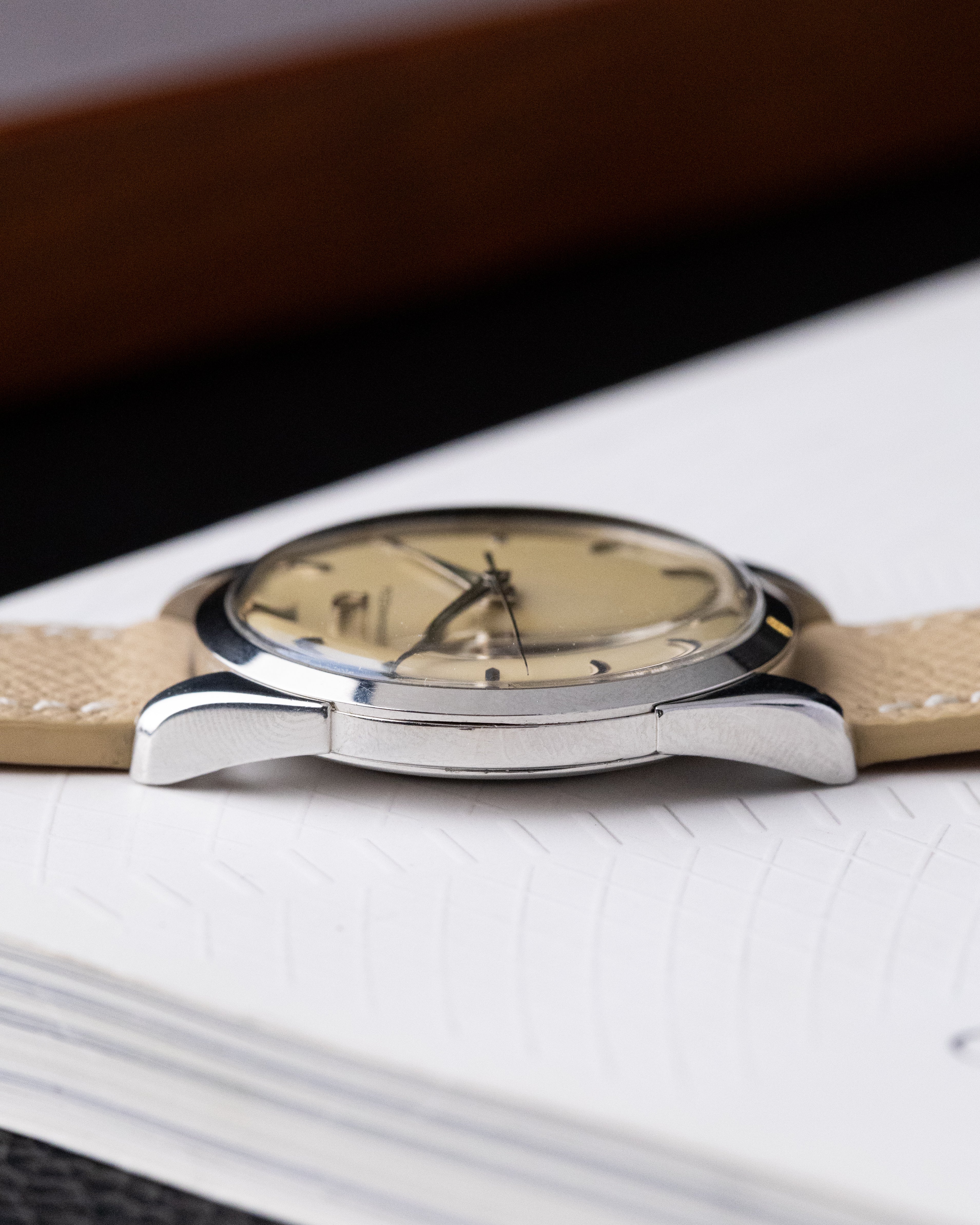 Vintage Omega Swiss Watch, Ref. 2910 - 8 SC, Cal. 284 from 1958 - DuMarko